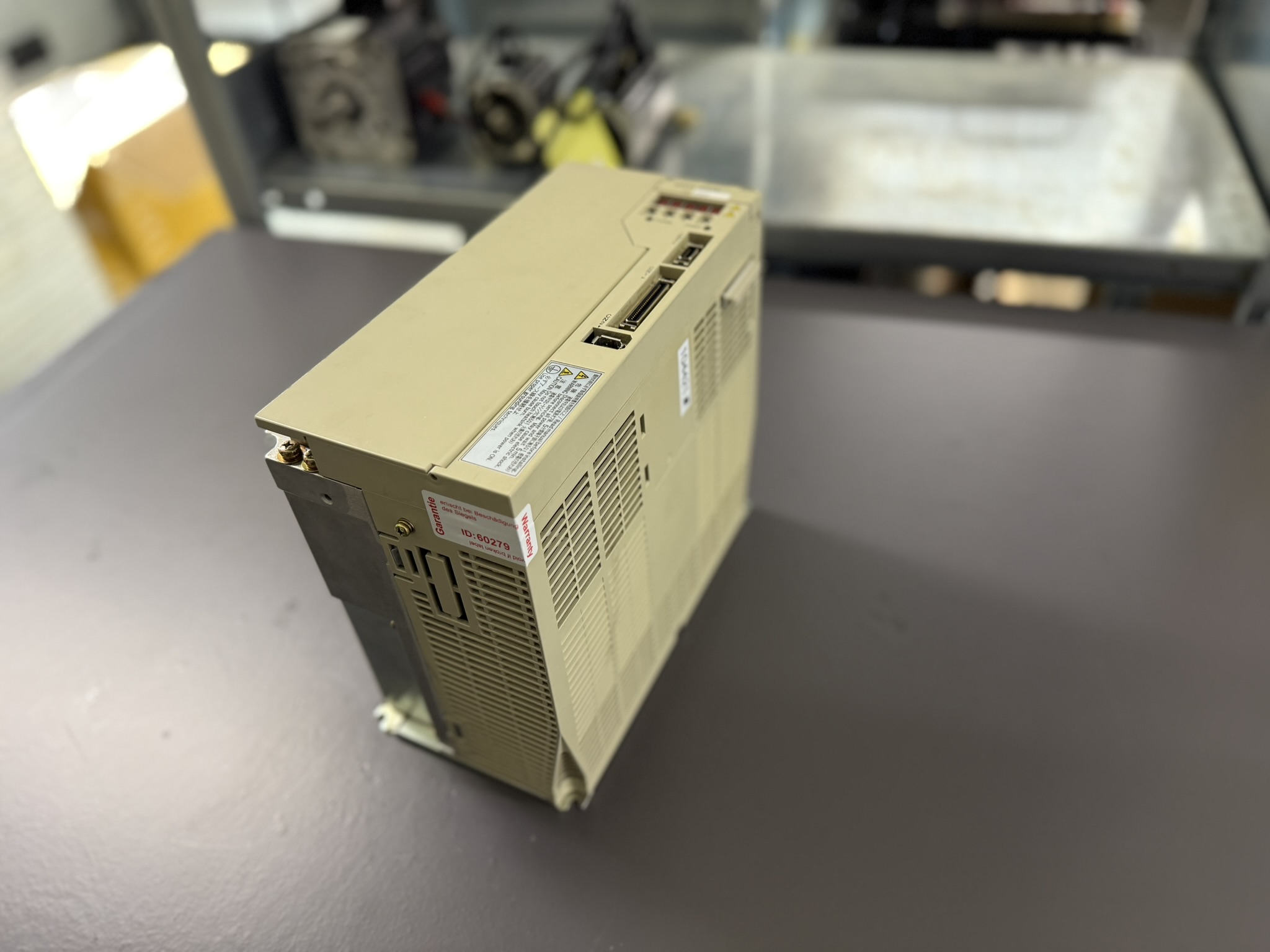 SGDH-50AE Yaskawa Servopack vorne 