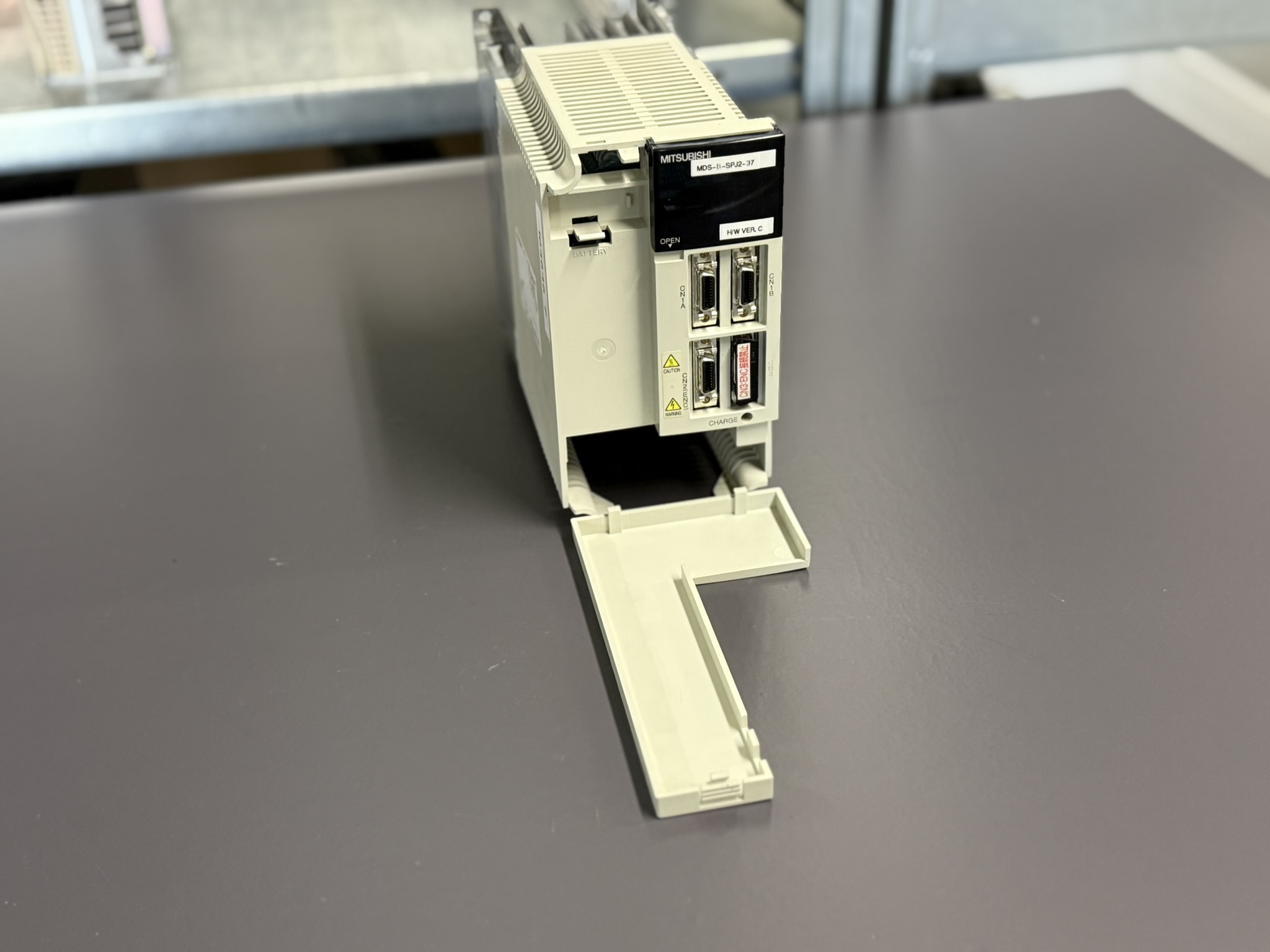 Mitsubishi MDS-B-SPJ2-37 Spindle Drive Unit Ansicht 3