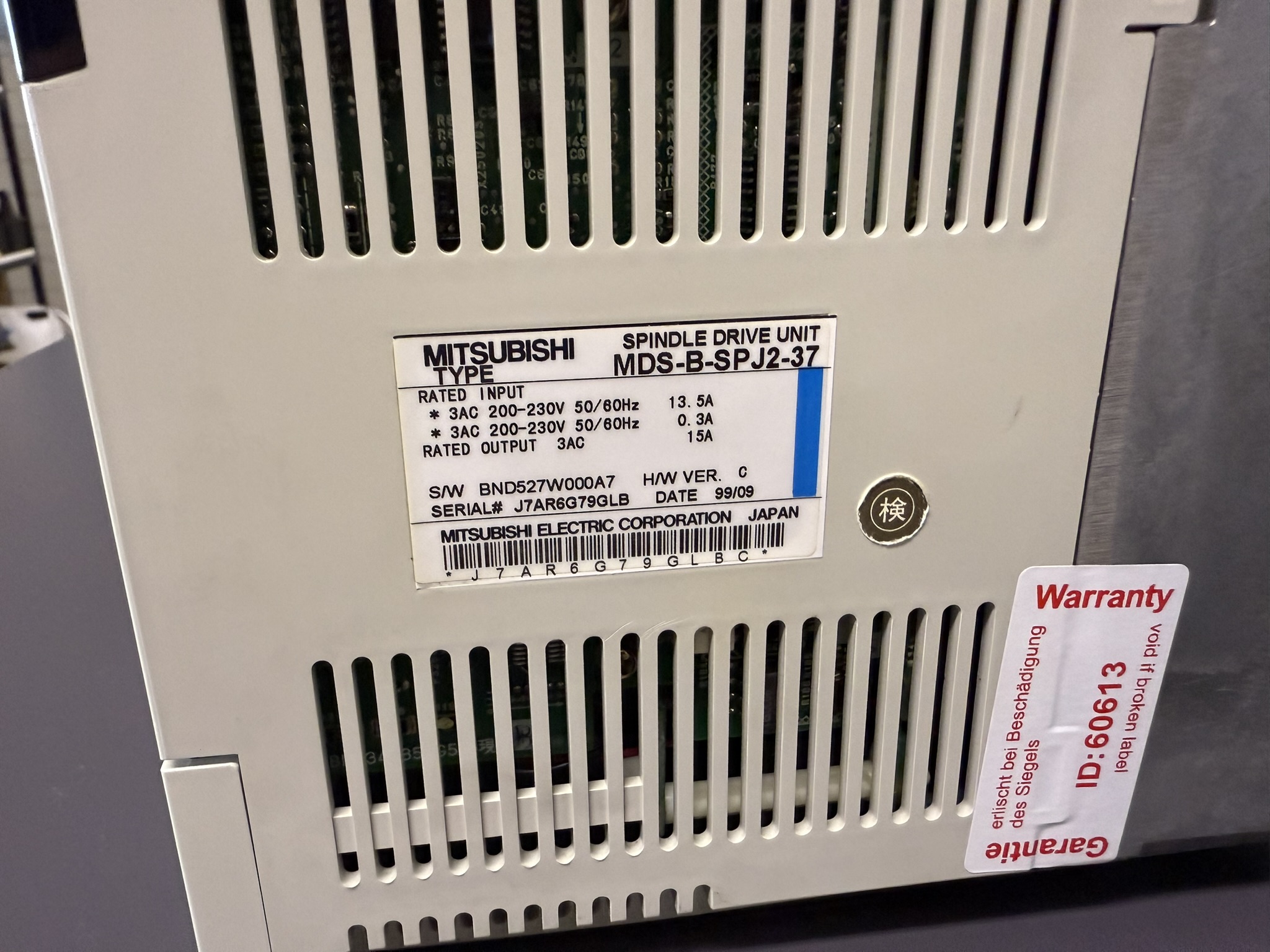 Mitsubishi MDS-B-SPJ2-37 Spindle Drive Unit Typenschild