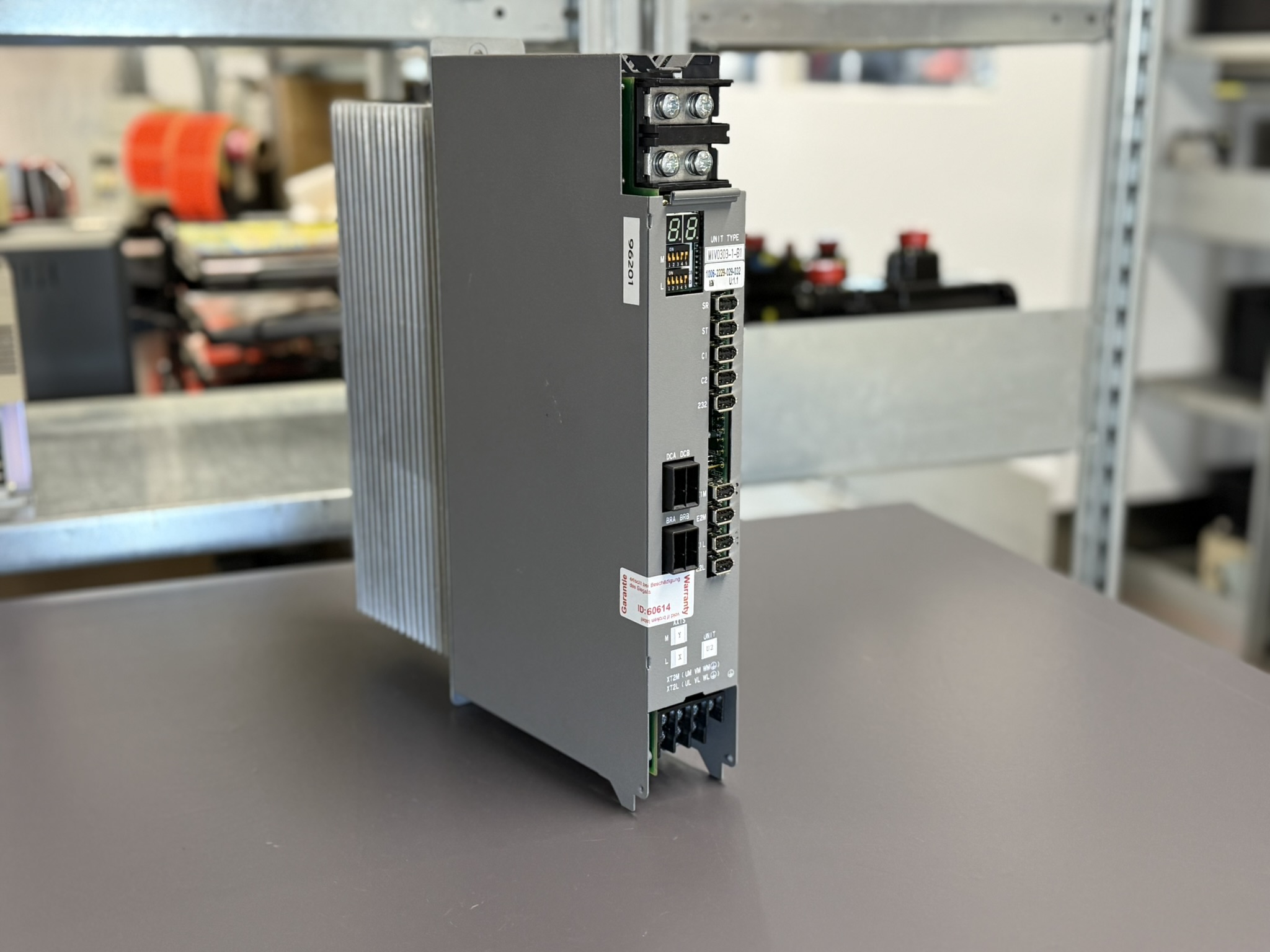 Okuma MIV0303-1-B1 Order Nr. 1006-2229 Servo Drive Unit Ansicht 1