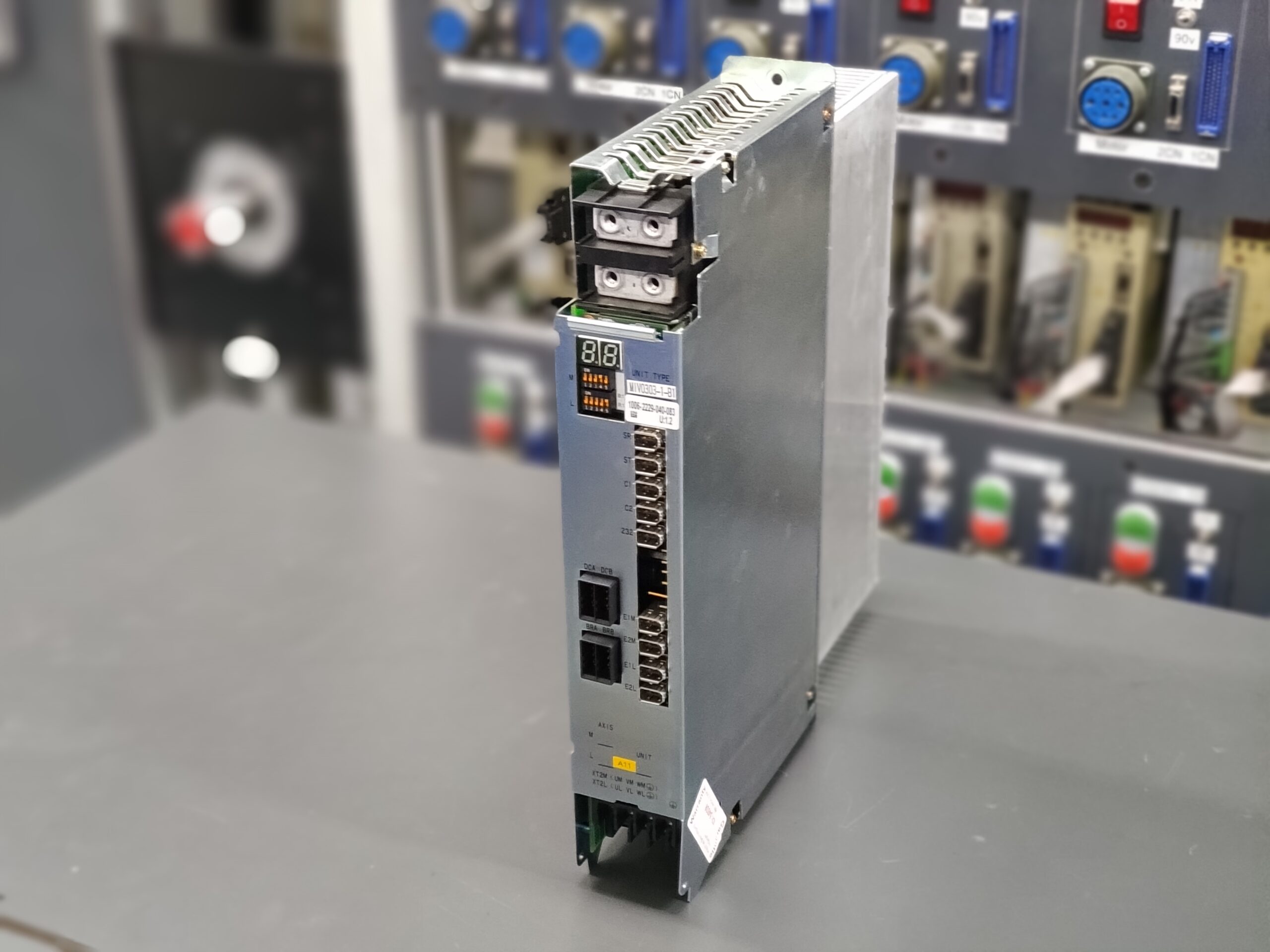 Okuma MIV0303-1-B1 Order Nr. 1006-2229 Servo Drive Unit Front