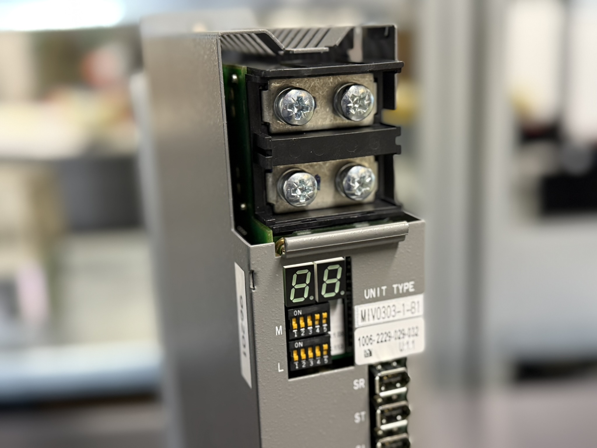 Okuma MIV0303-1-B1 Order Nr. 1006-2229 Servo Drive Unit Type
