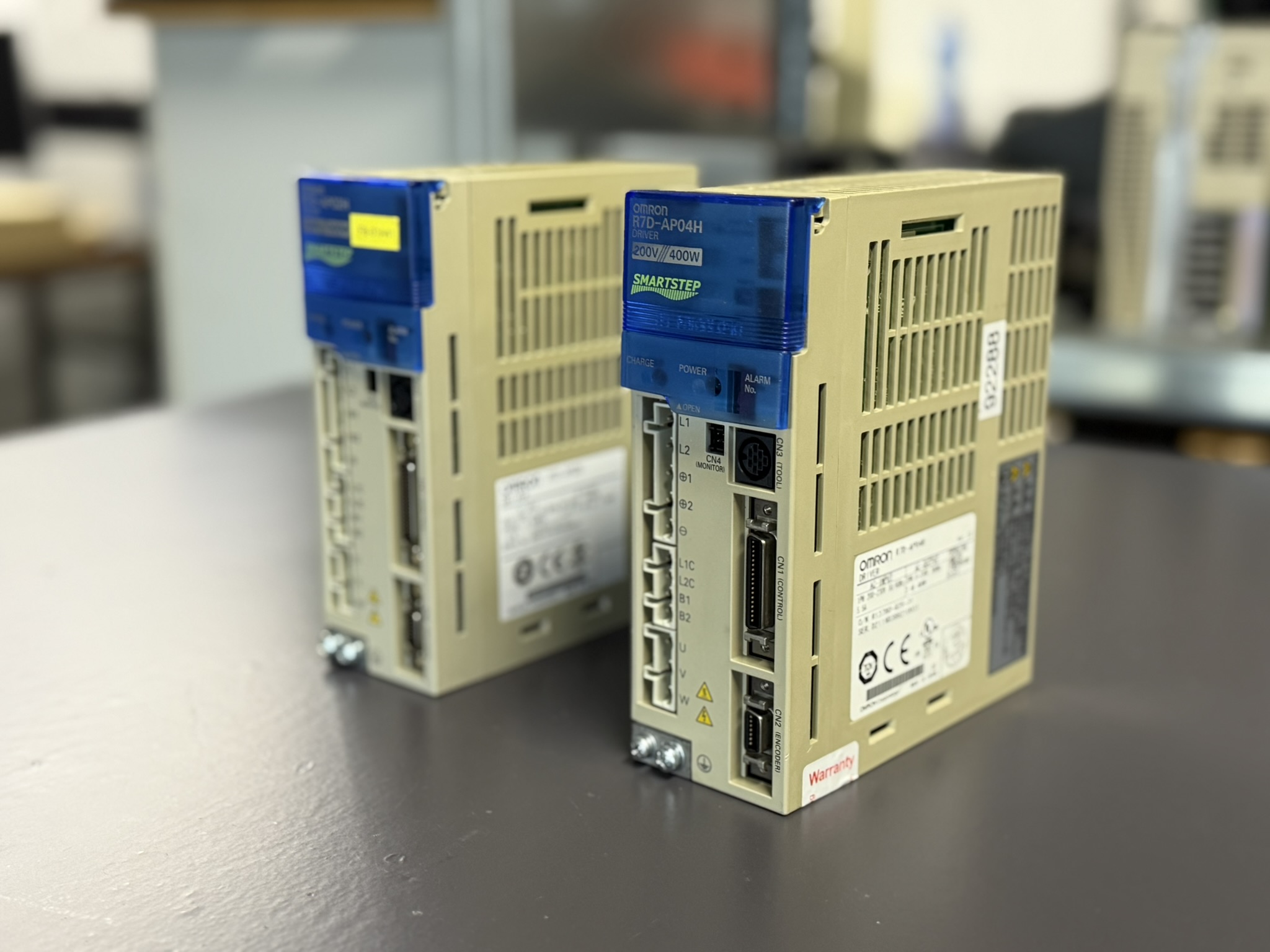 Omron R7D-AP04H und R7D-AP02H Hauptansicht 2