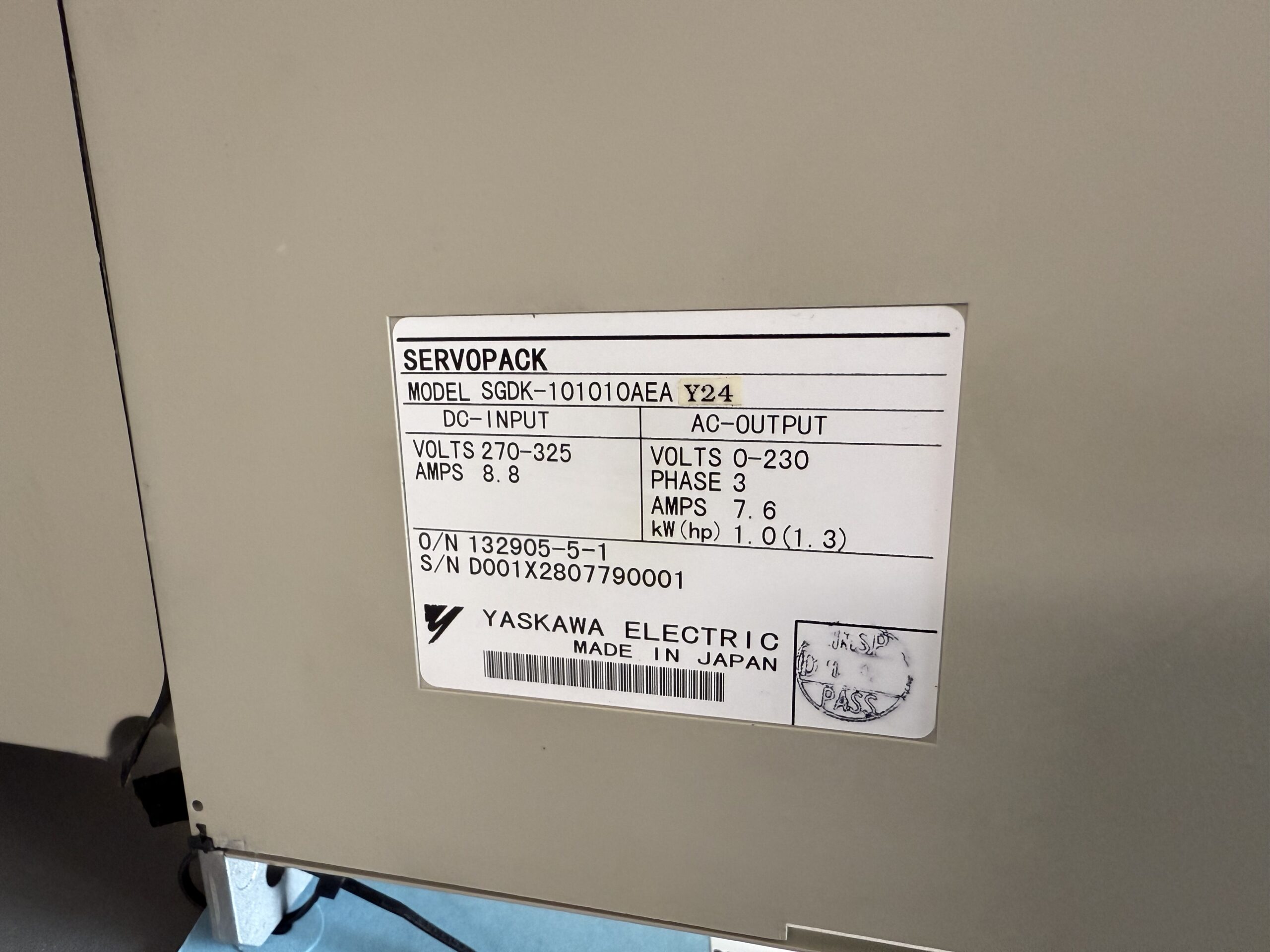 SGDK-101010AEA Yaskawa AC Servopack Typenschild