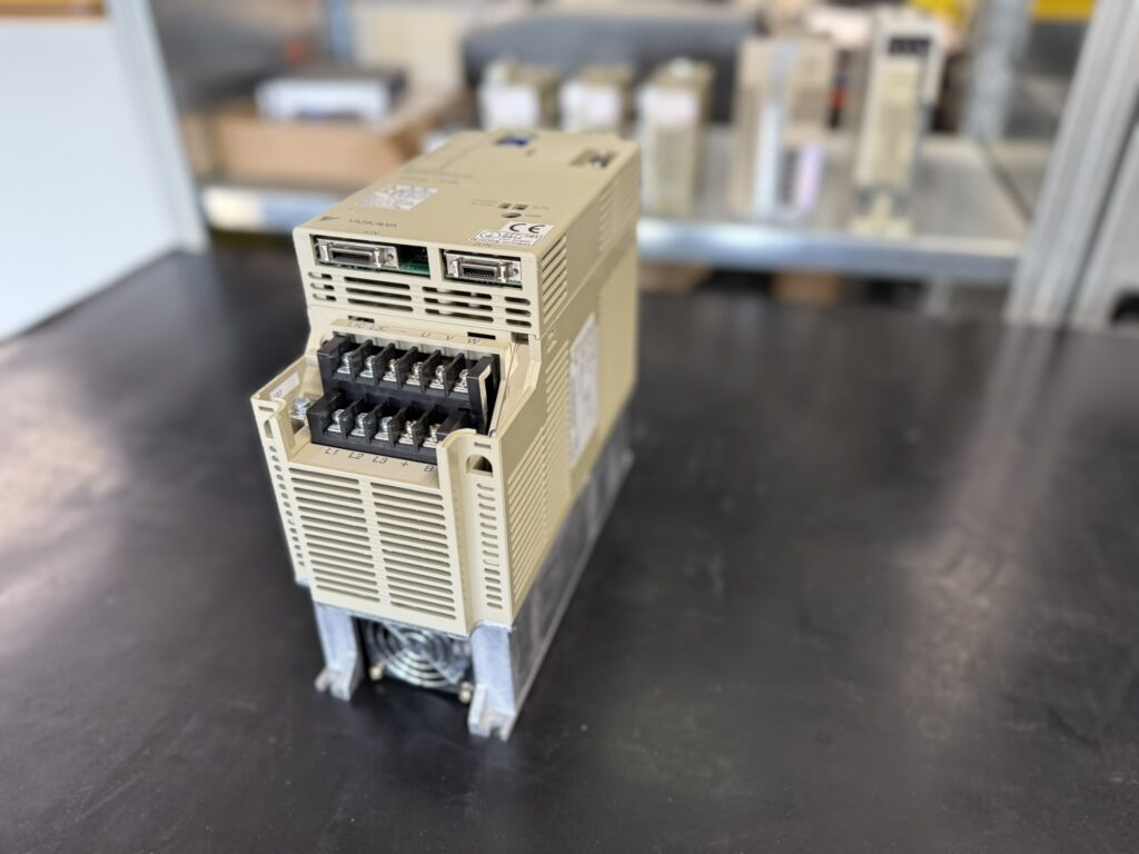 Yaskawa AC Servopack SGDB-15VN Anschlussansicht