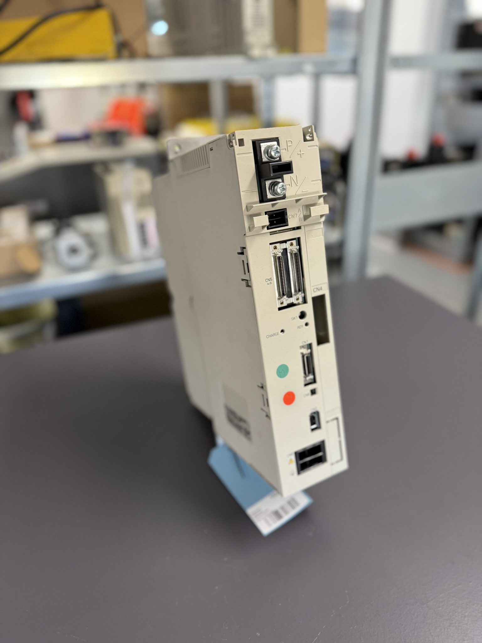 Yaskawa Inverter CIMR-MXN25P5 Hauptansicht