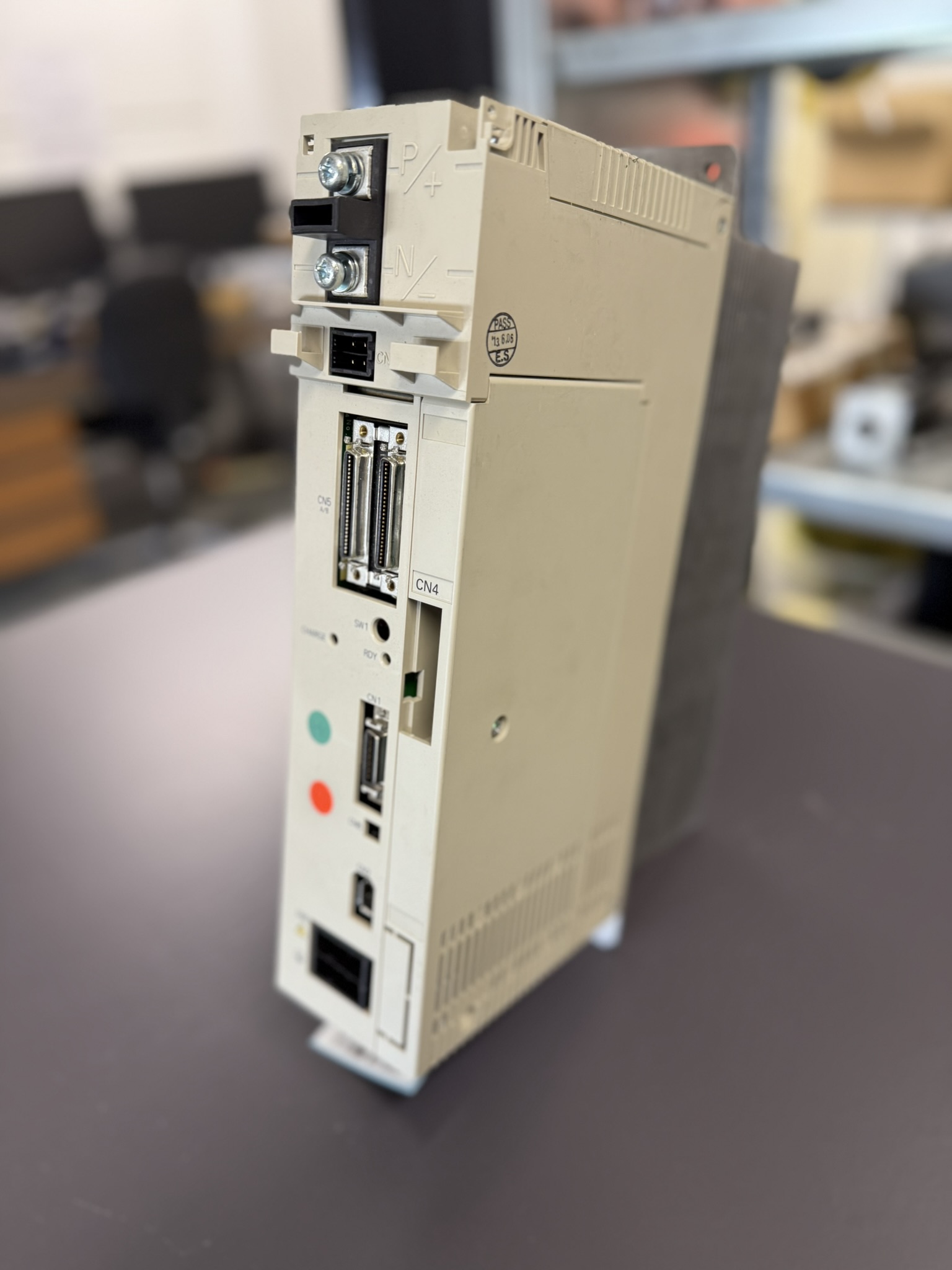 Yaskawa Inverter CIMR-MXN25P5 Hauptansicht 2