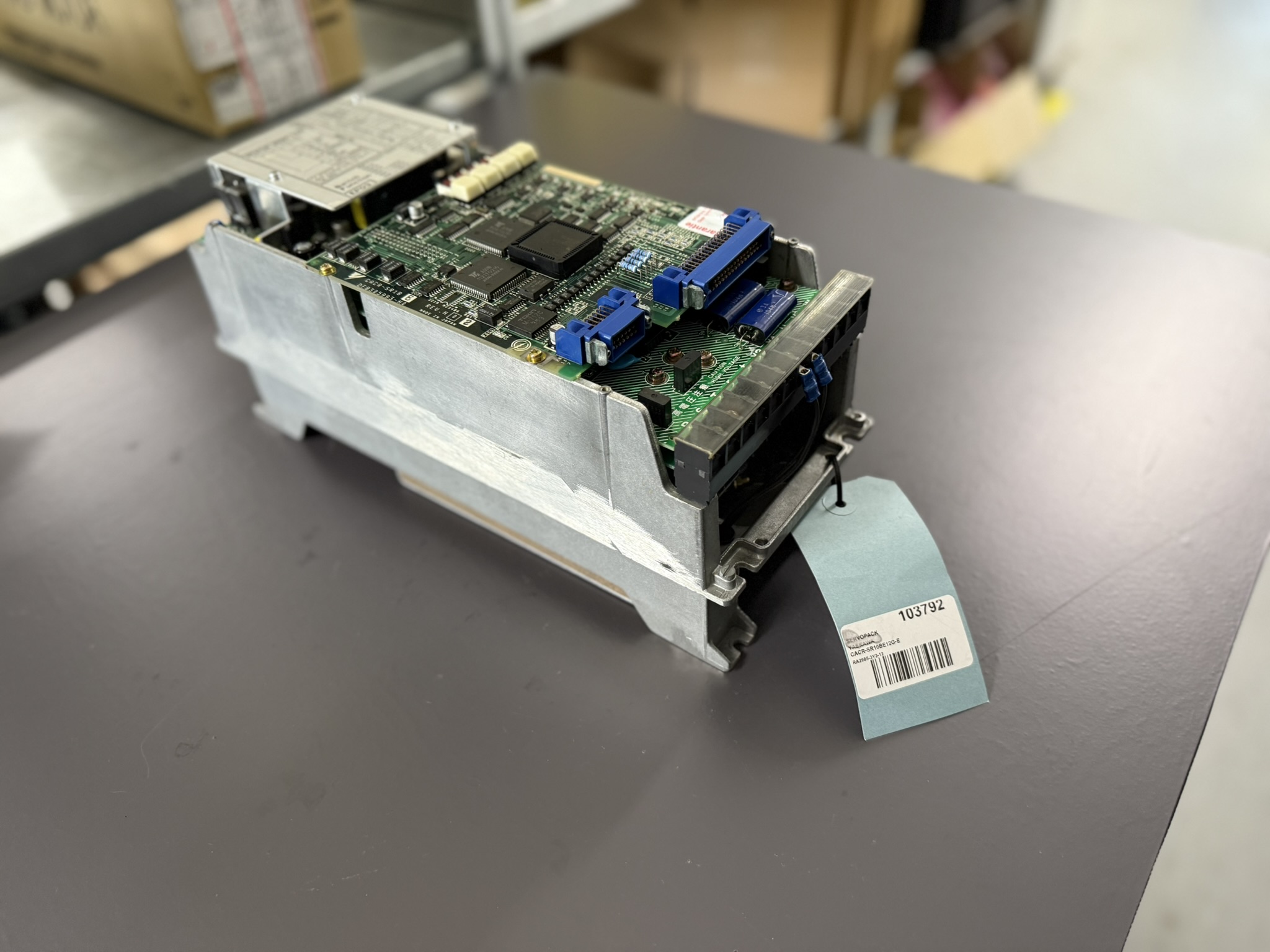  Yaskawa Servopack CACR-SR10BE12G-E side view