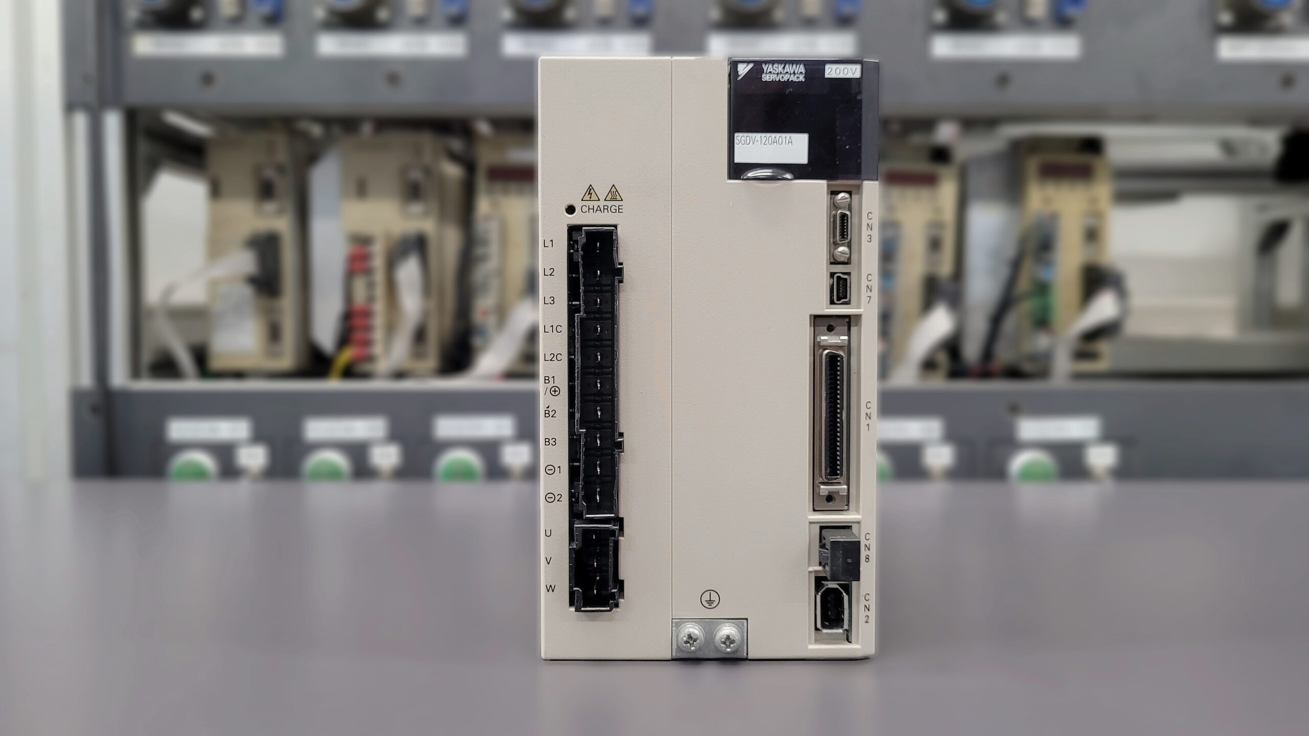  Yaskawa Servopack SGDV-120A01A front view