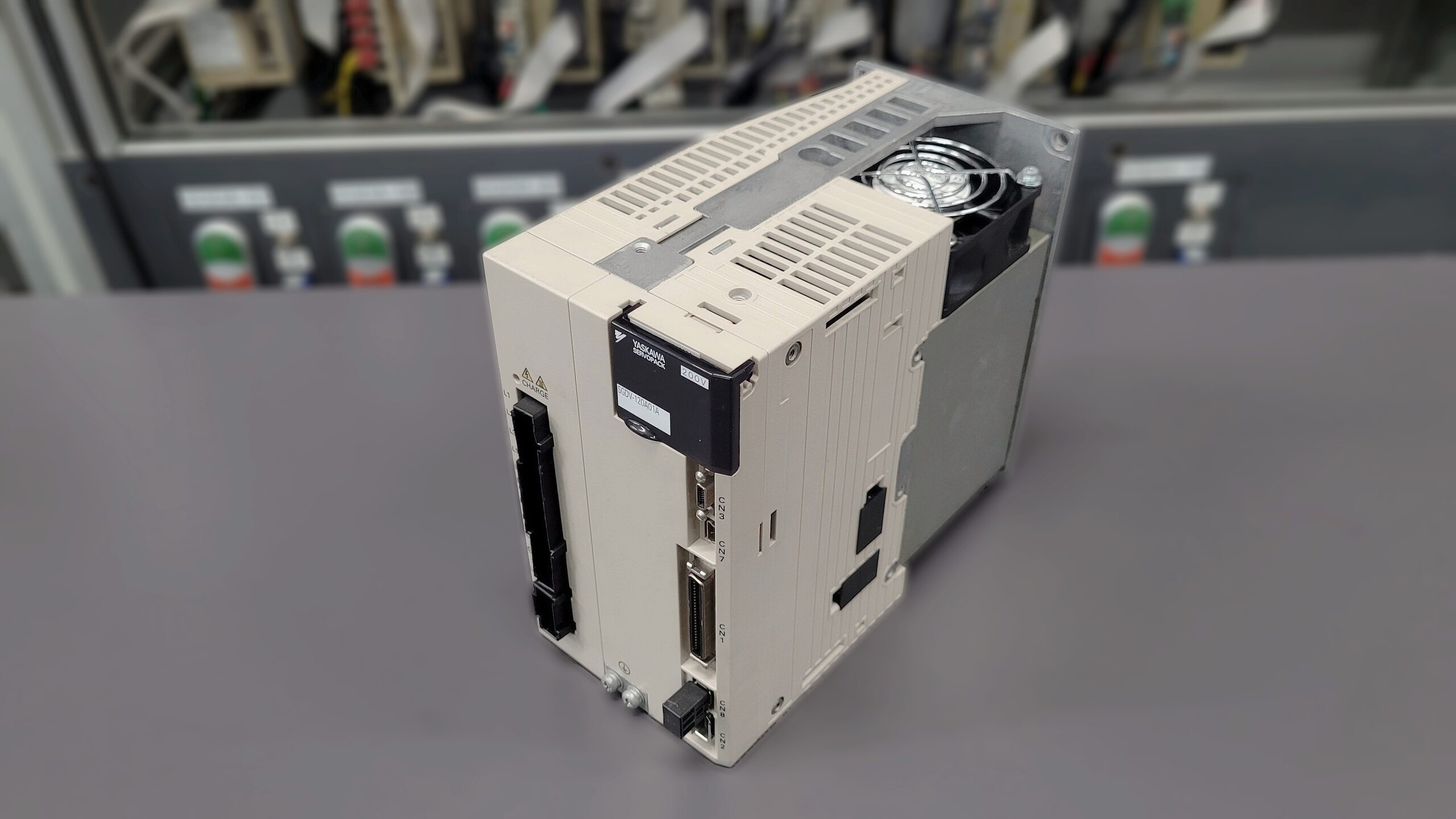  Yaskawa Servopack SGDV-120A01A main view