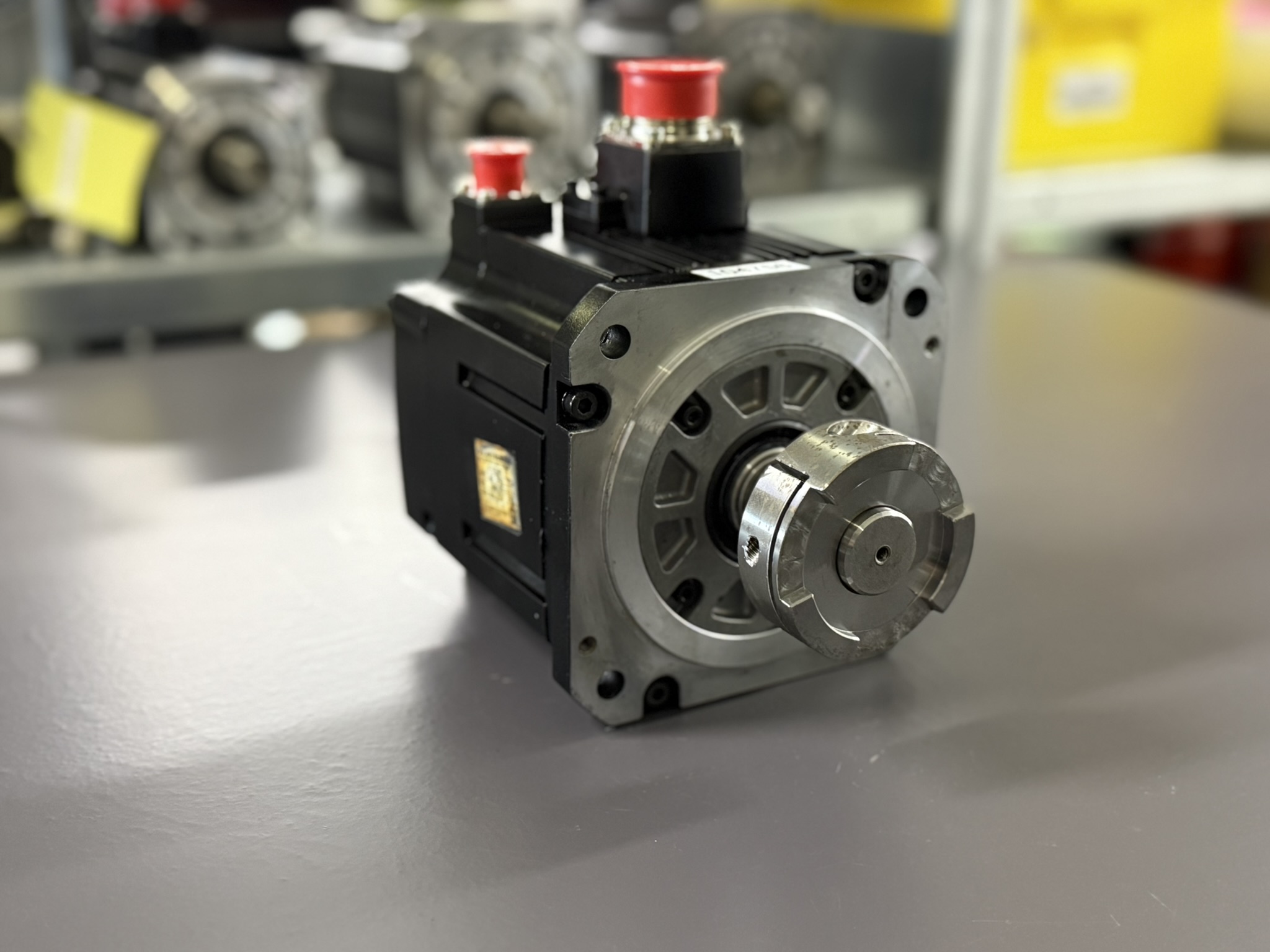 HF-H104BS Mitsubishi Servo AC Motor Ansicht 1