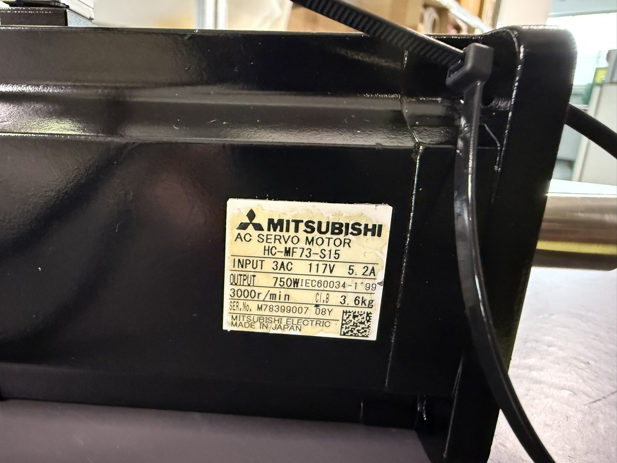 Mitsubishi HC-MF73-S15 AC Servo Motor Typenschild