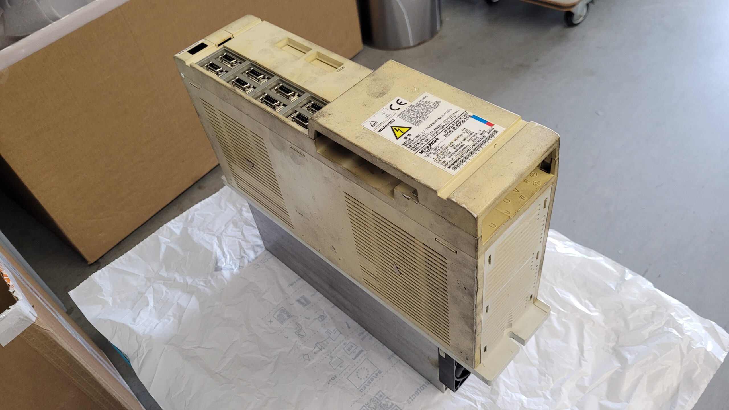 Mitsubishi MDS-B-SPH-110 Spindle Drive Unit vor Reparatur