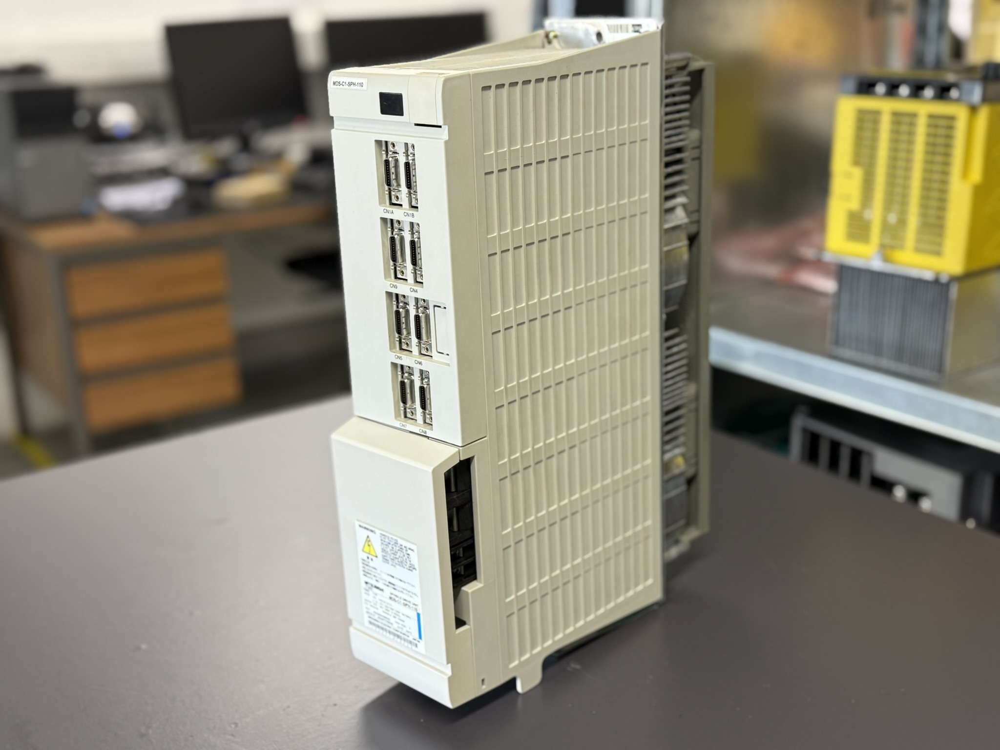 Mitsubishi MDS-C1-SPH-110 Spindle Drive Unit Ansicht 1