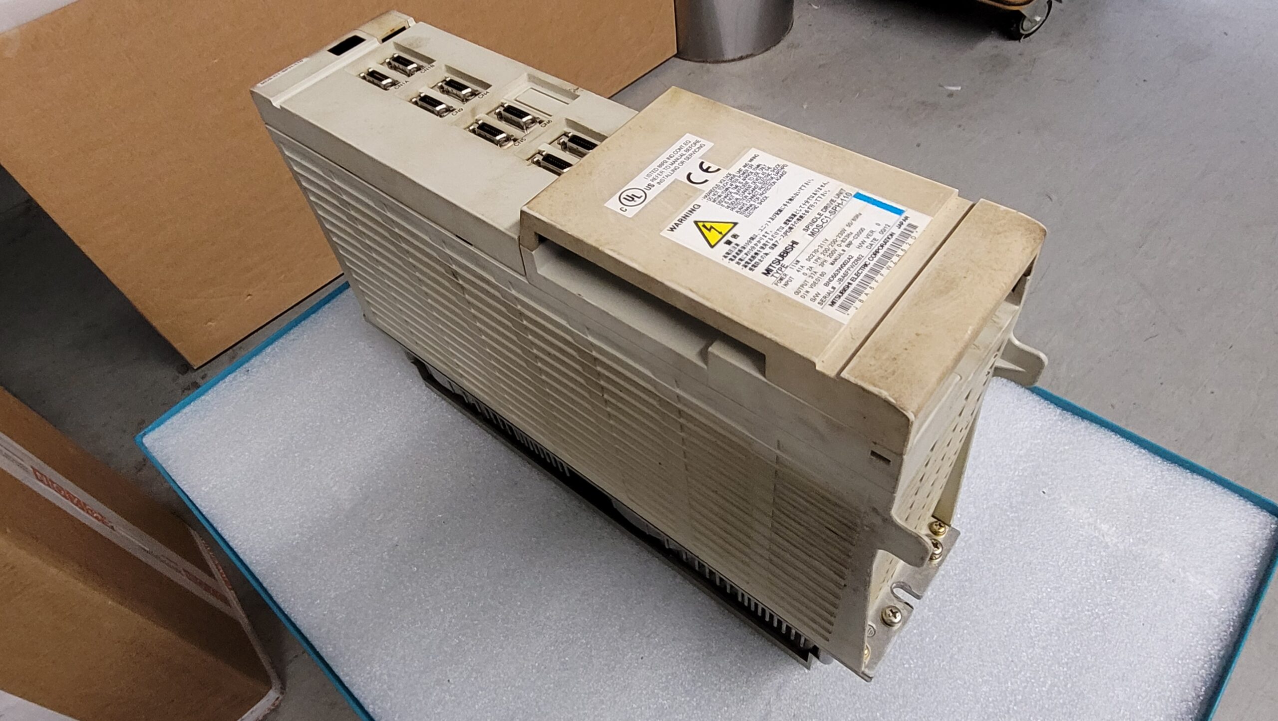 Mitsubishi MDS-C1-SPH-110 Spindle Drive Unit Vor Reparatur