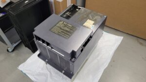 Mitsubishi MDS-DH-SP-200 Spindle Drive Unit vor Reparatur