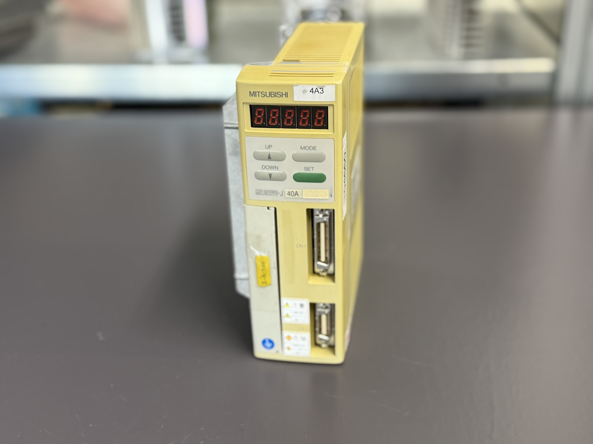 Mitsubishi MR-J40A-D33 Servo Drive Ansicht 1