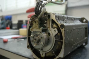 SJ-VL5.5-10ZM Mitsubishi AC Spindle Motor Öl und Schmutz am Encoder Sensor