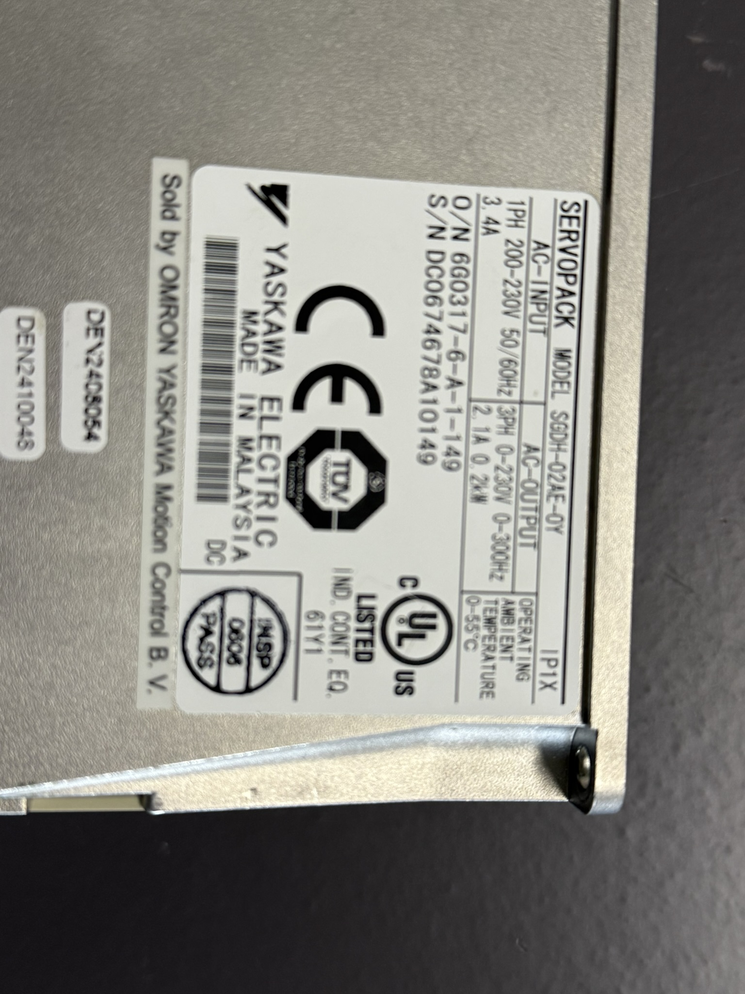 Yaskawa AC Servopack SGDH-02AE-OY Typenschild