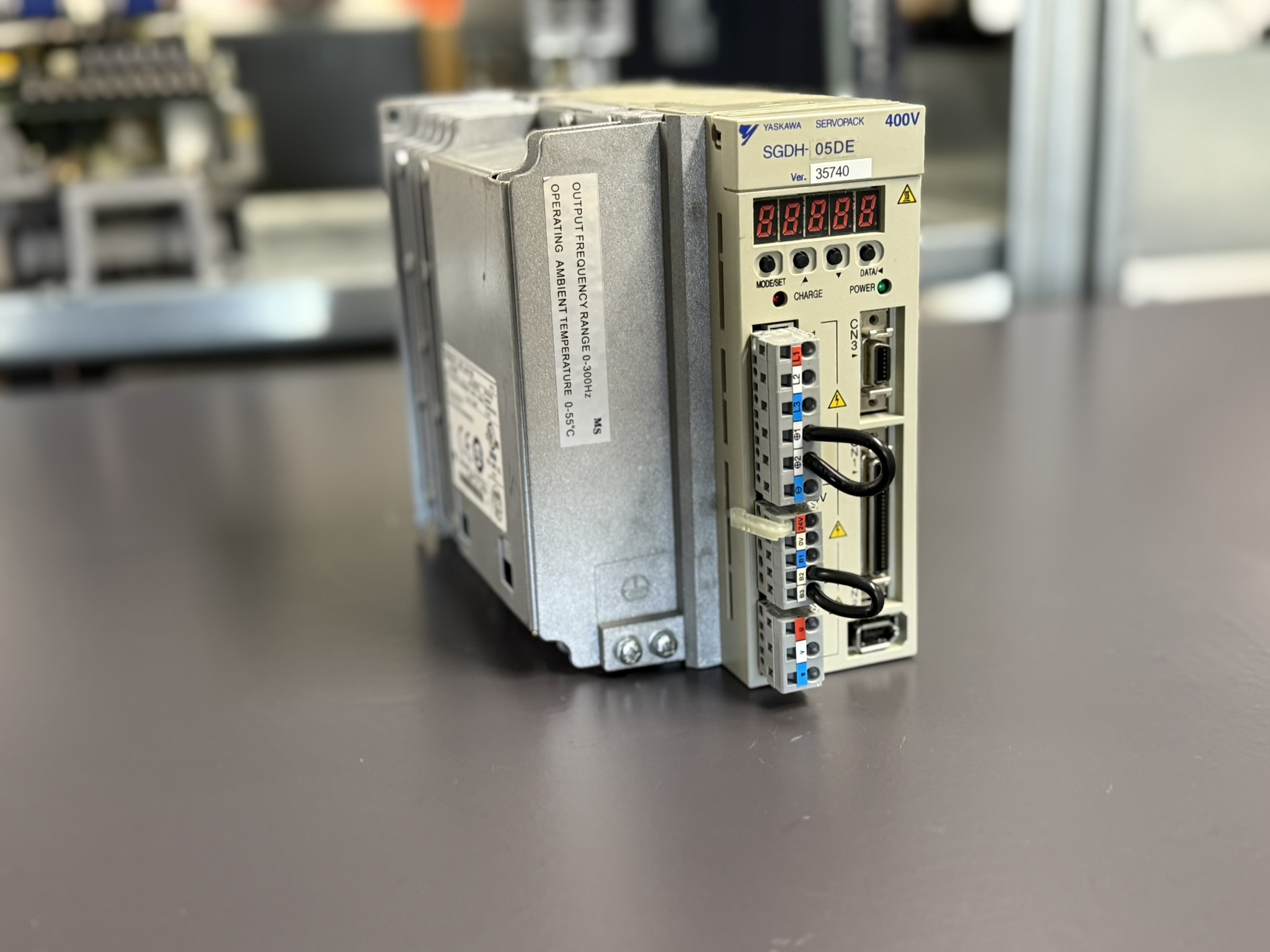 Yaskawa SGDH-05DE AC Servopack Hauptansicht 2