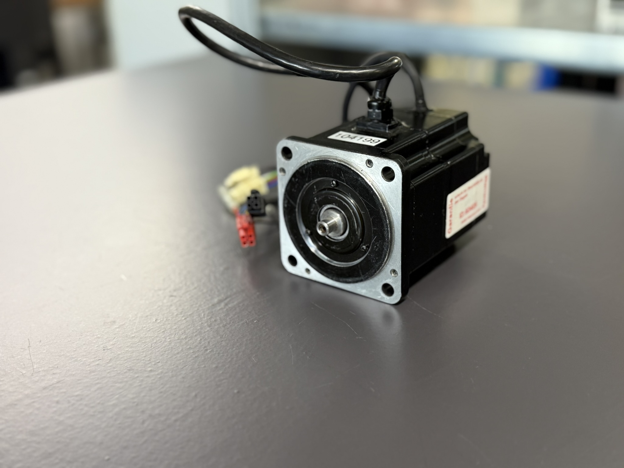 Yaskawa SGMP-02AXYR11 AC Servo Motor Seite