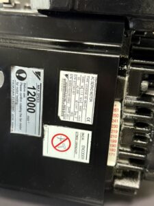 Yaskawa USAIKM-50-BK33-C AC Servi Motor Typenbezeichnung