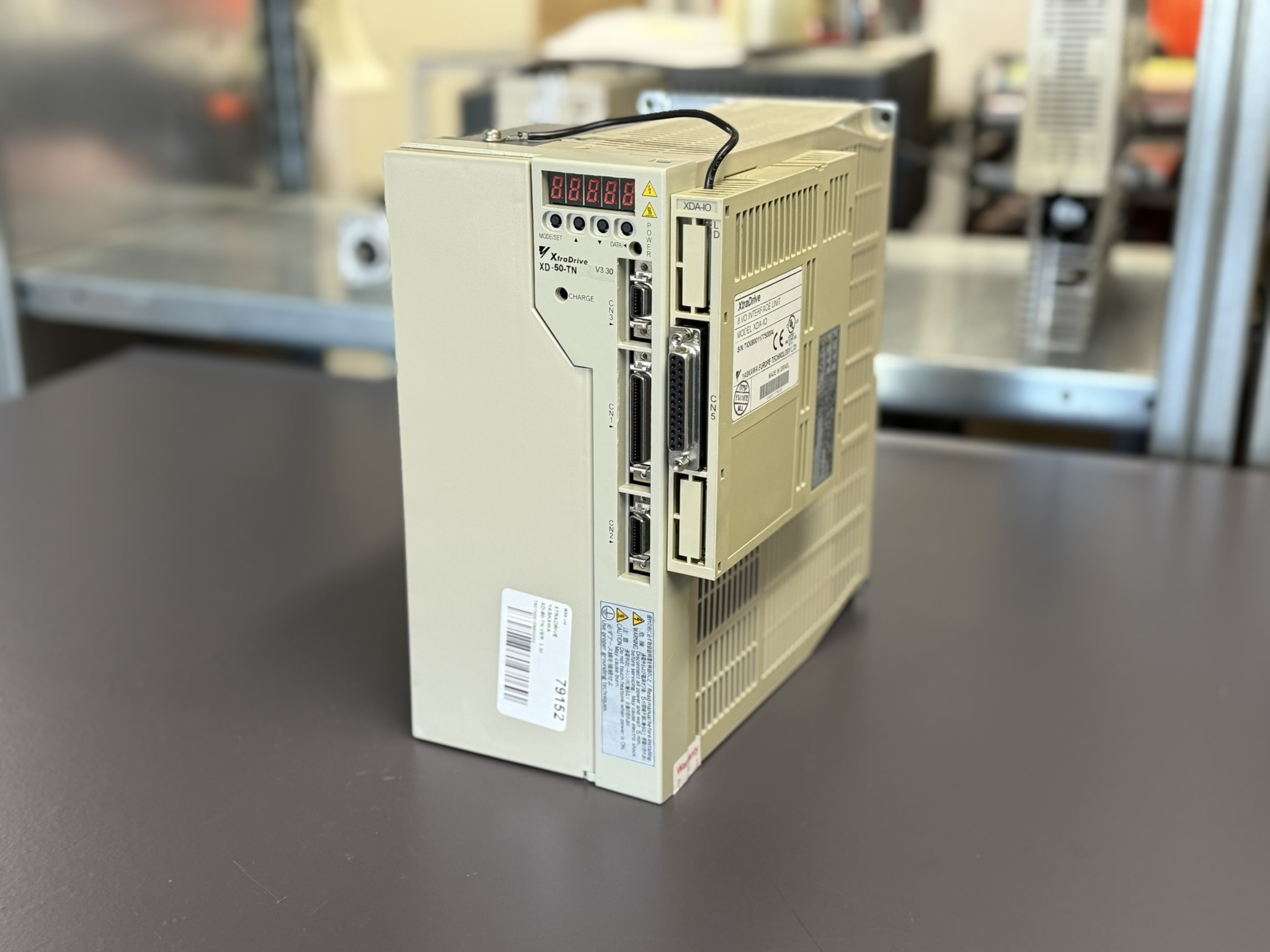 Yaskawa XtraDrive XD-50-TN Servopack Ansicht 1