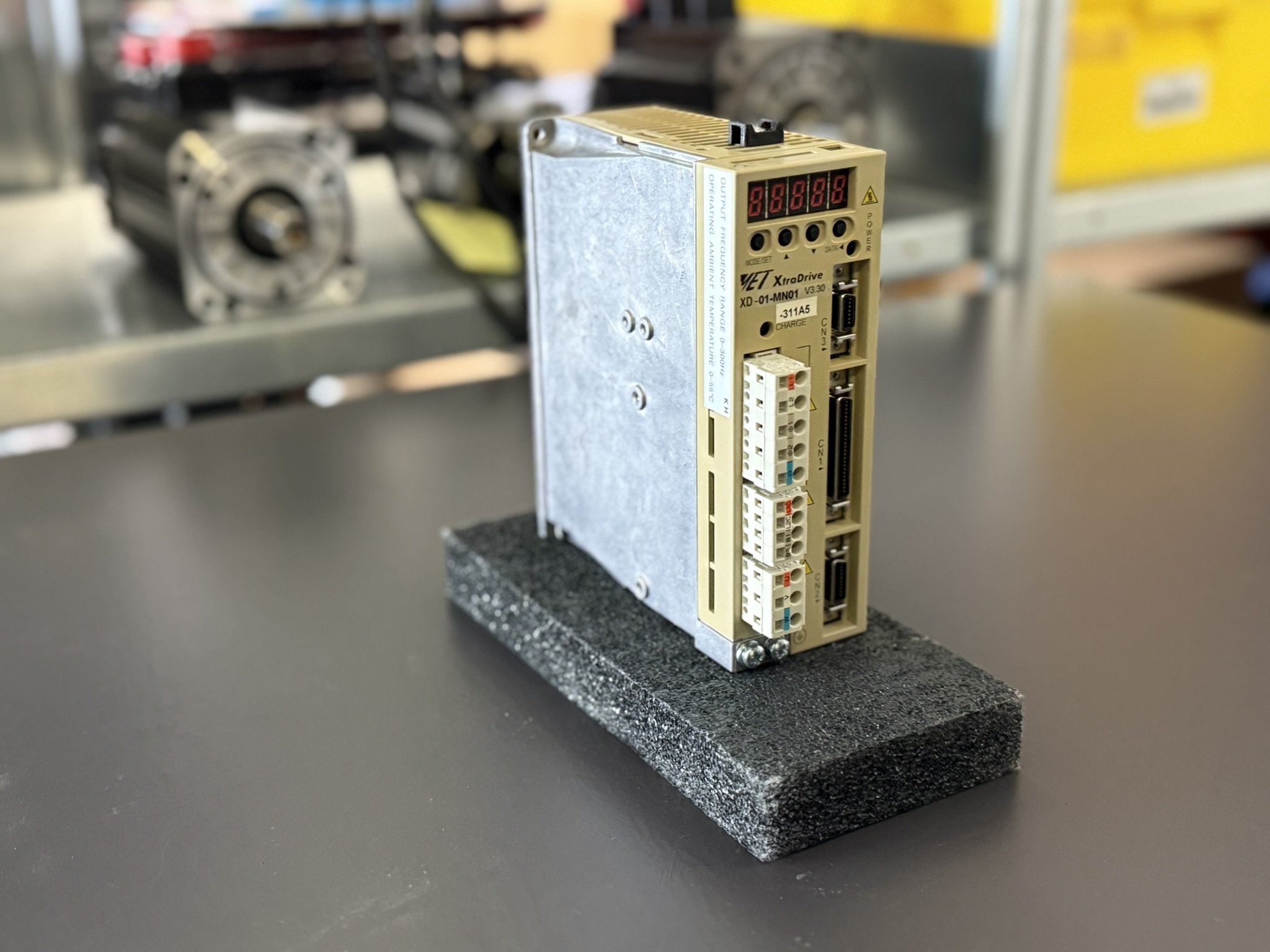 Yaskawa XtraDrive XD-01-MN01 Hauptansicht 1