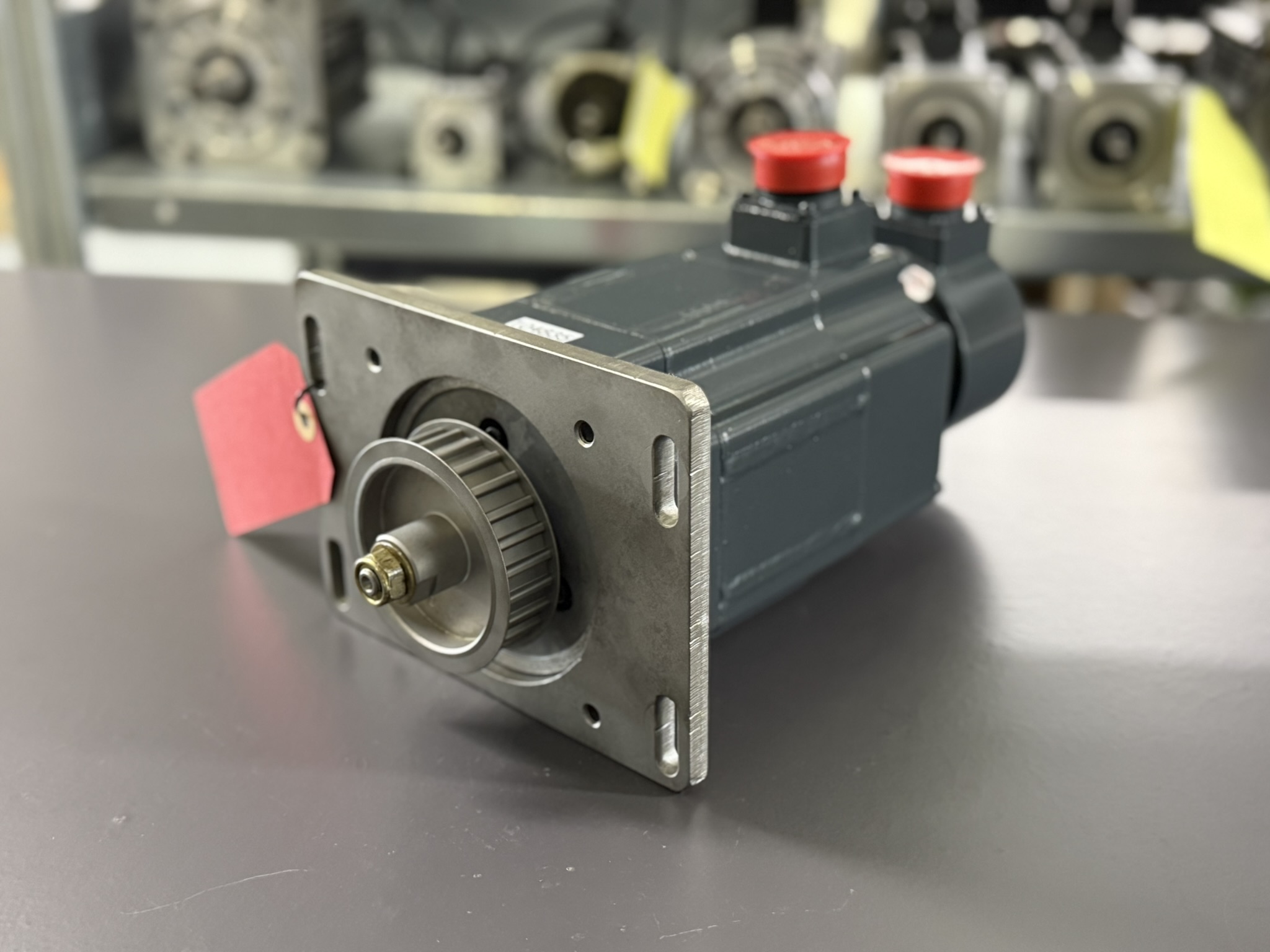 Mitsubishi Servo Motor HA83C-S Nach der Reparatur