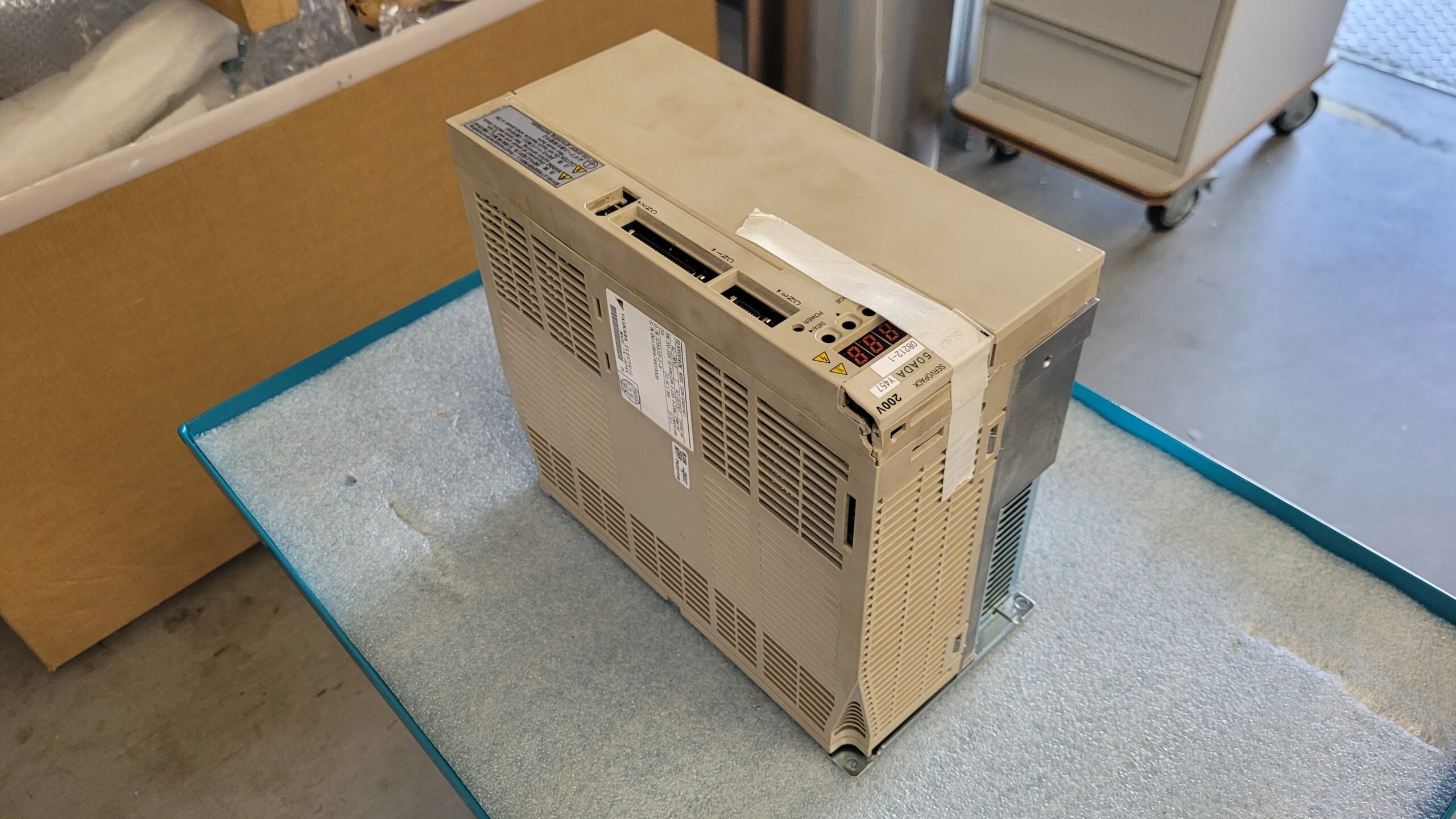Yaskawa AC Servopack SGDM-50ADAY457 vor der Reparatur