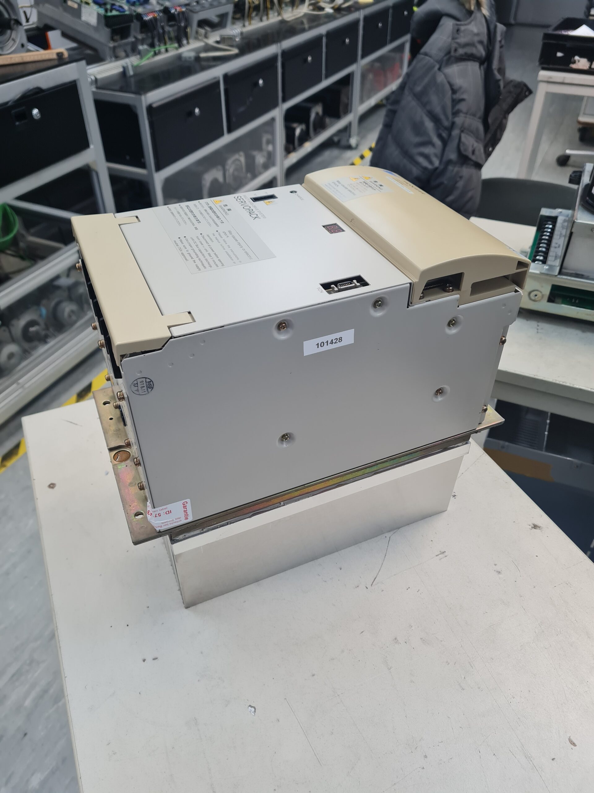 Yaskawa Converter VS-656 MR5 CIMR-MR5N2030 Spec. 20305E Hauptbild 2