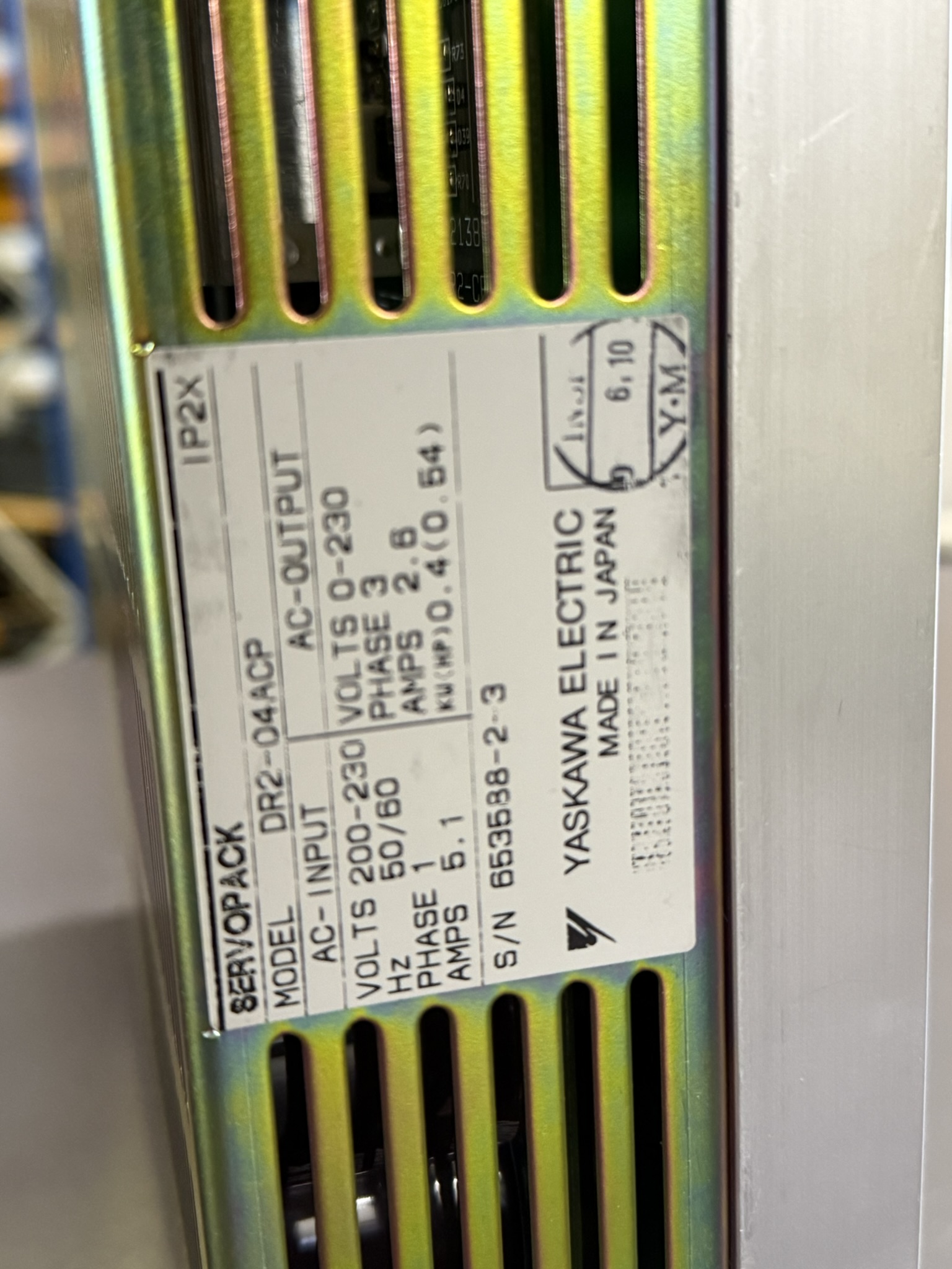 Yaskawa DR2-04ACP AC Servopack Ansicht Typenschild