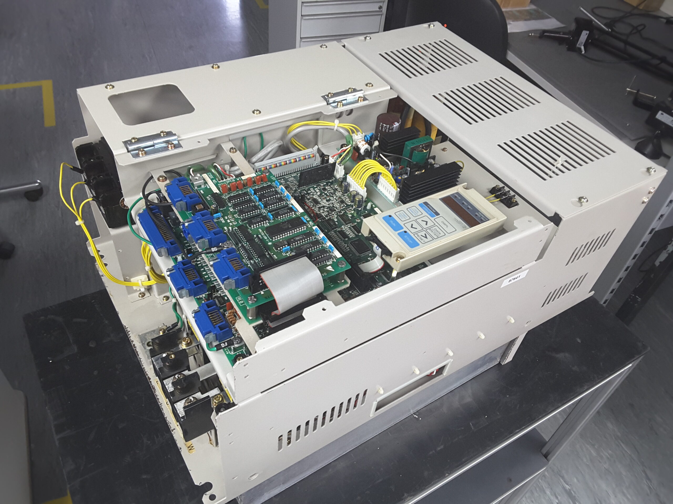 Yaskawa Varispeed 626VM3 CIMR-VMW2022 Spec. 20222 nach der Reparatur 1