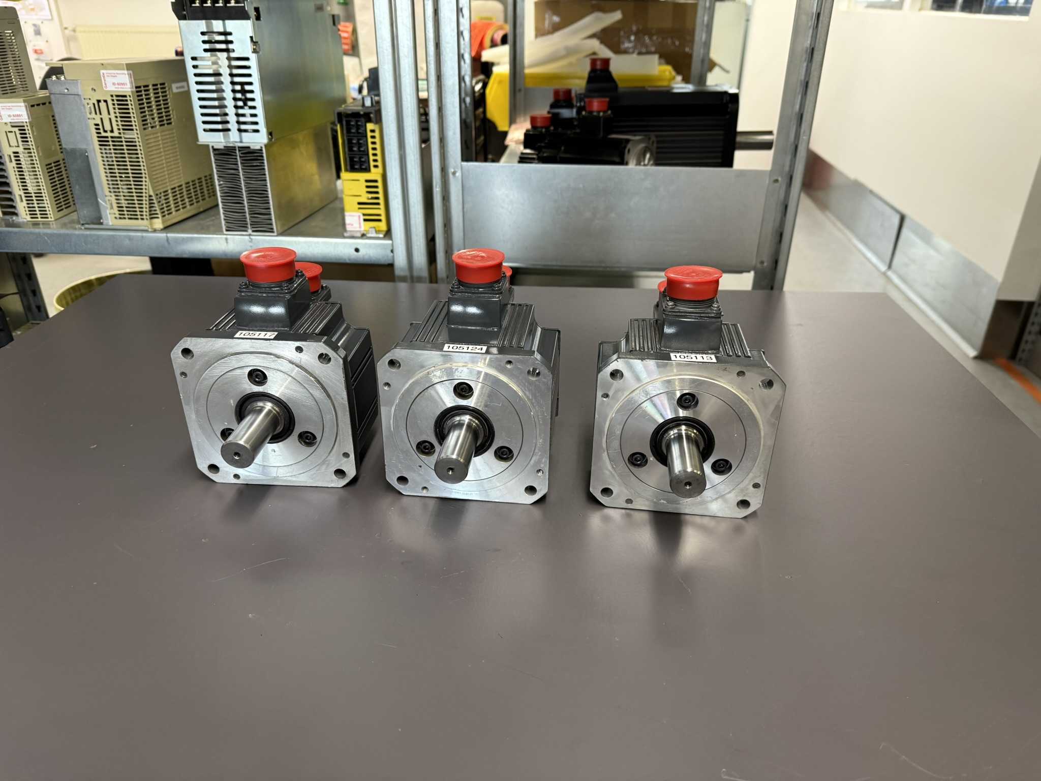 Mitsubishi HC53S-A42 AC Servo Motor mit Encoder OSA104S2 Ansicht 2