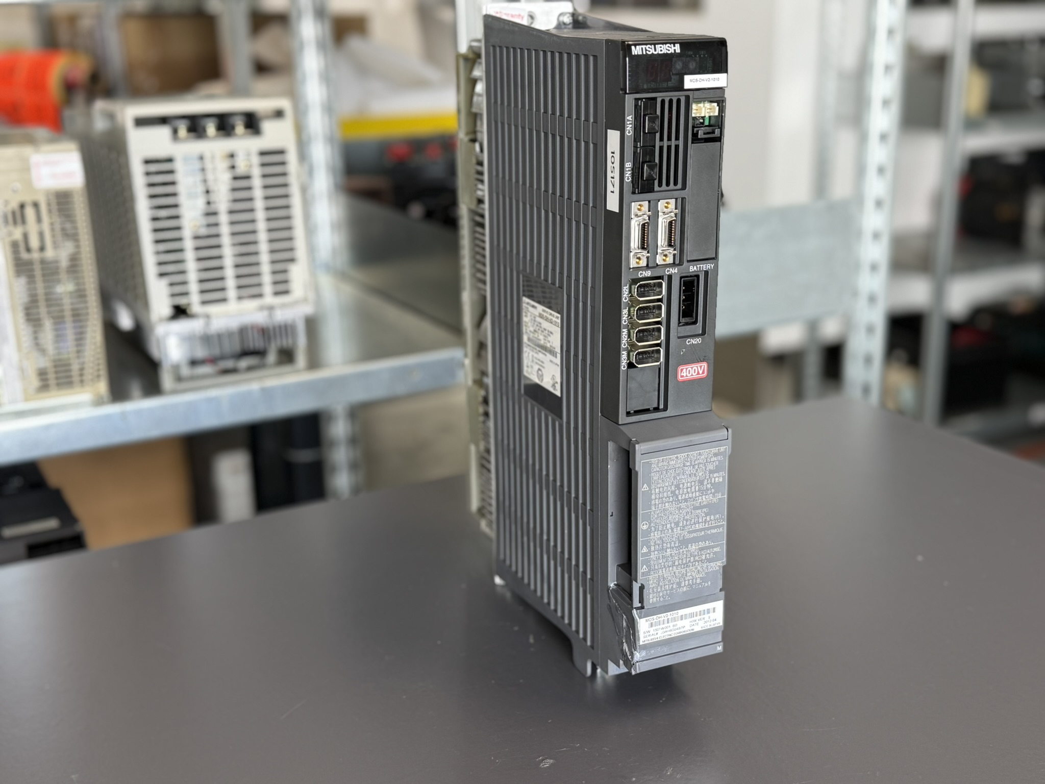 Mitsubishi MDS-DH-V2-1010 Servo Drive Unit Hauptansicht