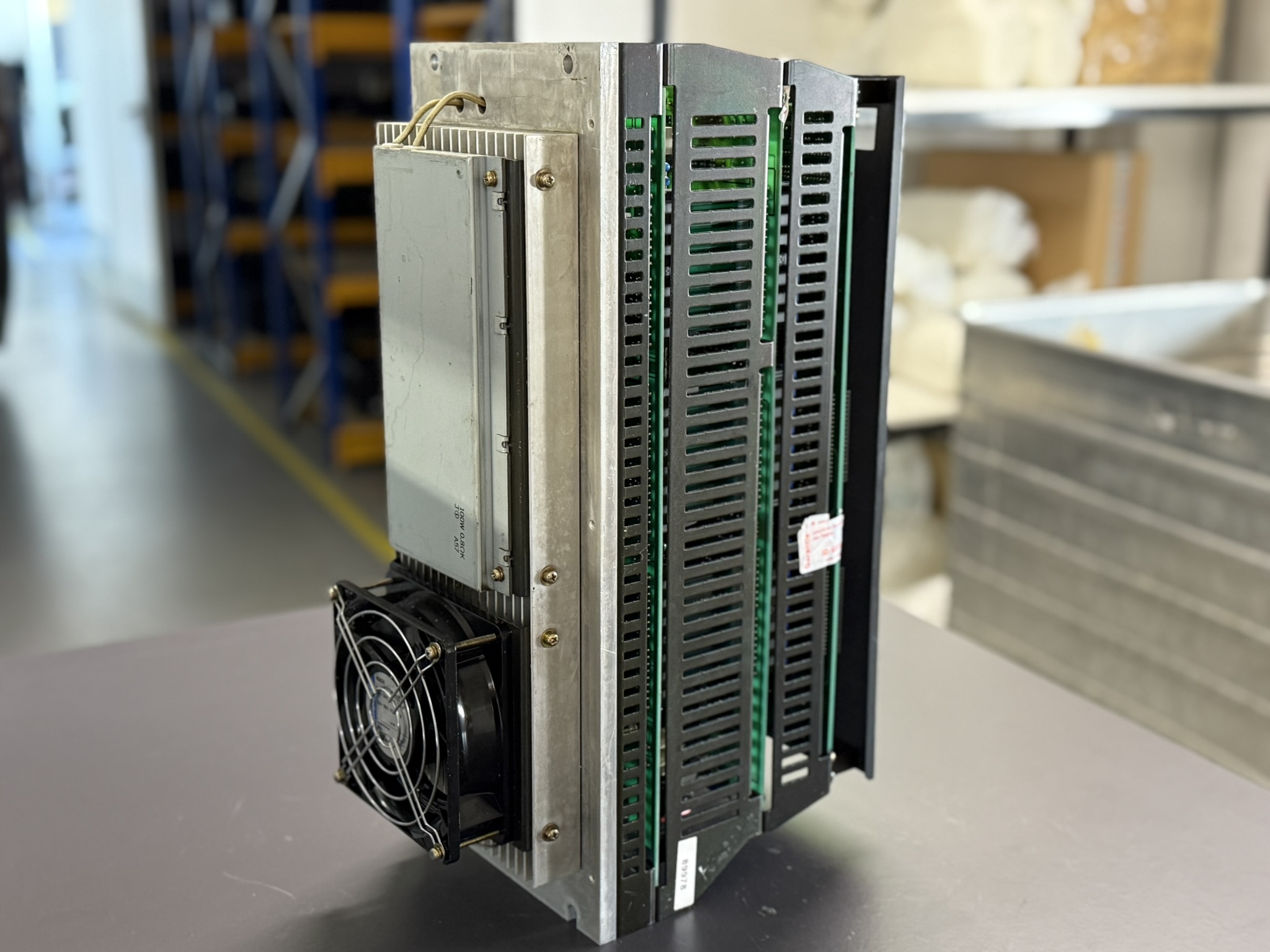 Okuma D6 VACIII Drive Unit Ansicht hinten