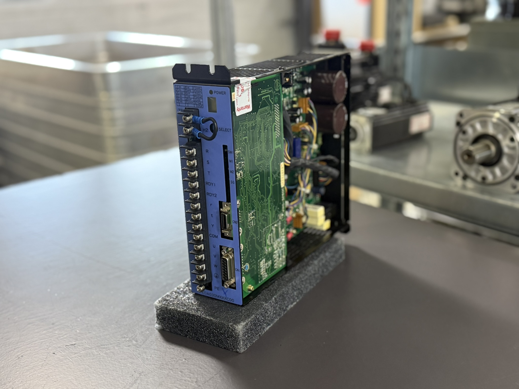 Sanyo Denki BL Super PE0A030MXXXC00 Servo Amplifier Hautptansicht