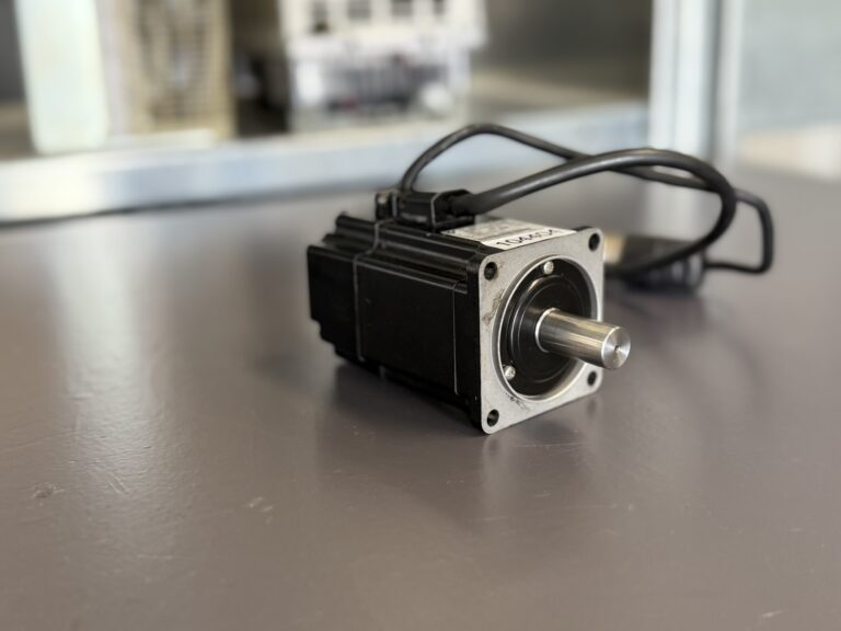 Yaskawa AC Servo Motor SGMAH-02A1A21D Hauptansicht