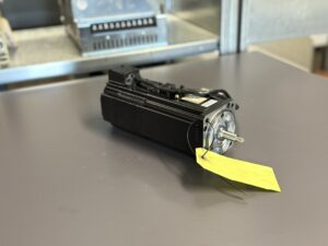 Yaskawa AC Servo Motor SGMGH-05K5A-SE19 Bild 1