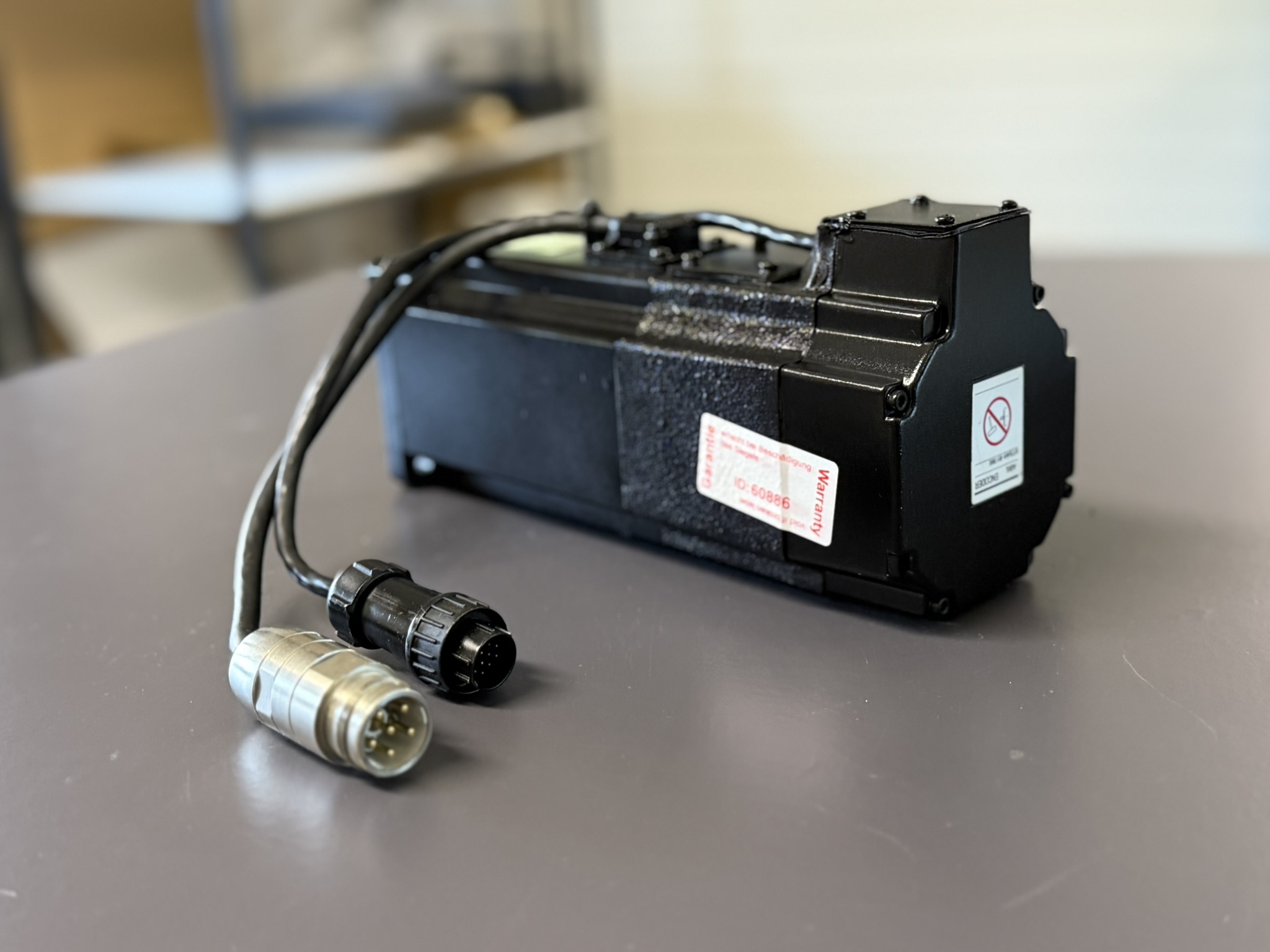 Yaskawa AC Servo Motor SGMGH-05K5A-SE19 Bild hinten