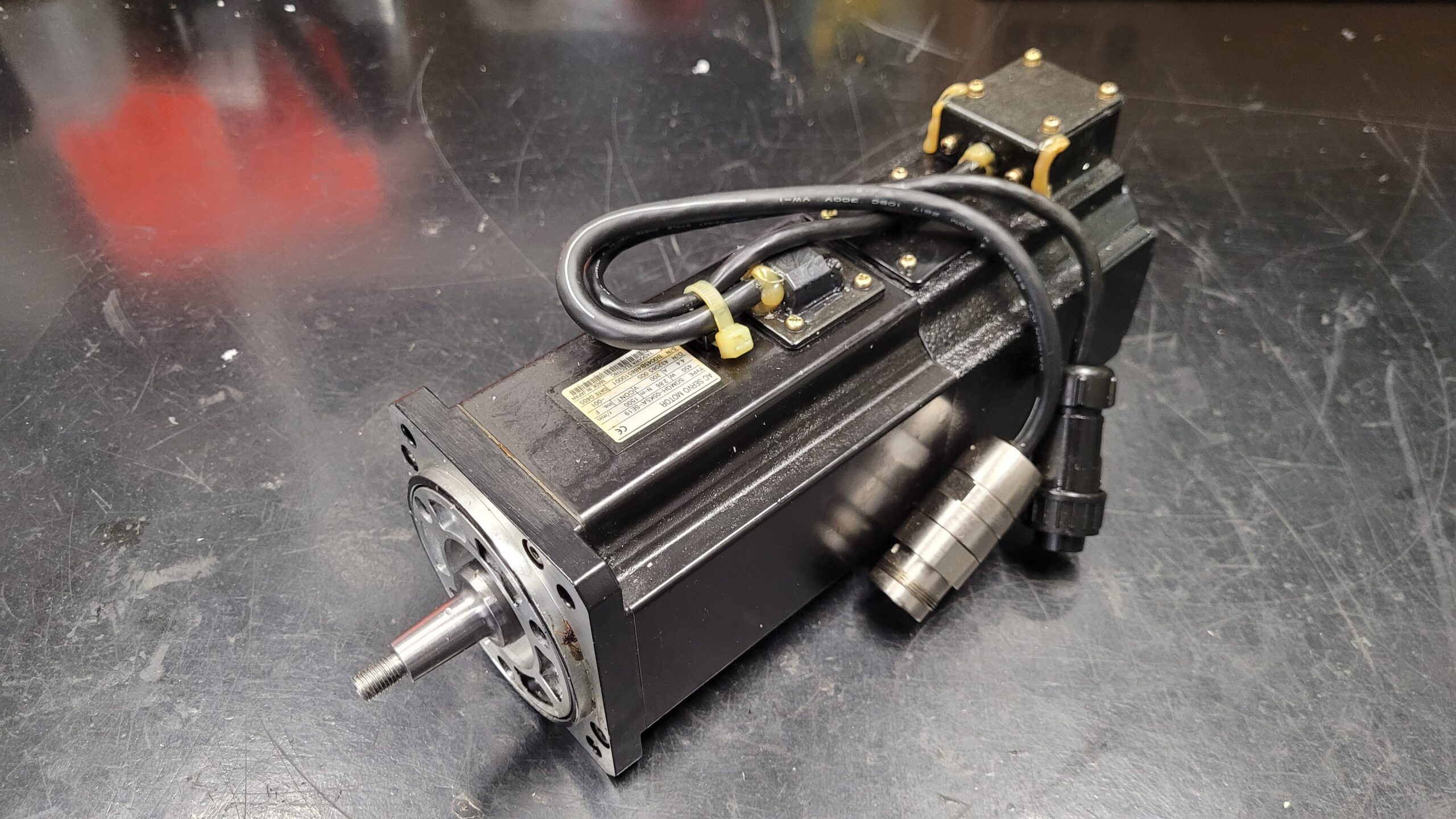 Yaskawa AC Servo Motor SGMGH-05K5A-SE19 vor der Reparatur 2