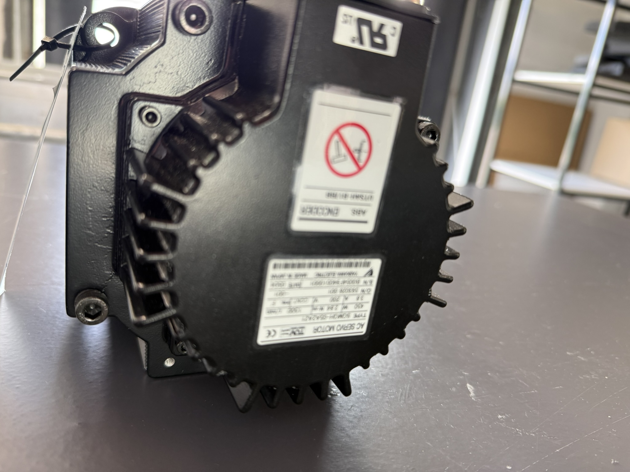 Yaskawa SGMGH-05A2A21 AC Servo Motor Typenschild a