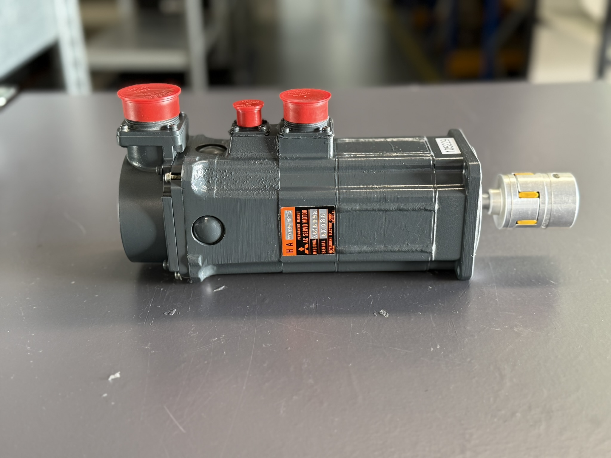 Mitsubishi HA33NCB-TSD5 AC Servo Motor Ansicht 1