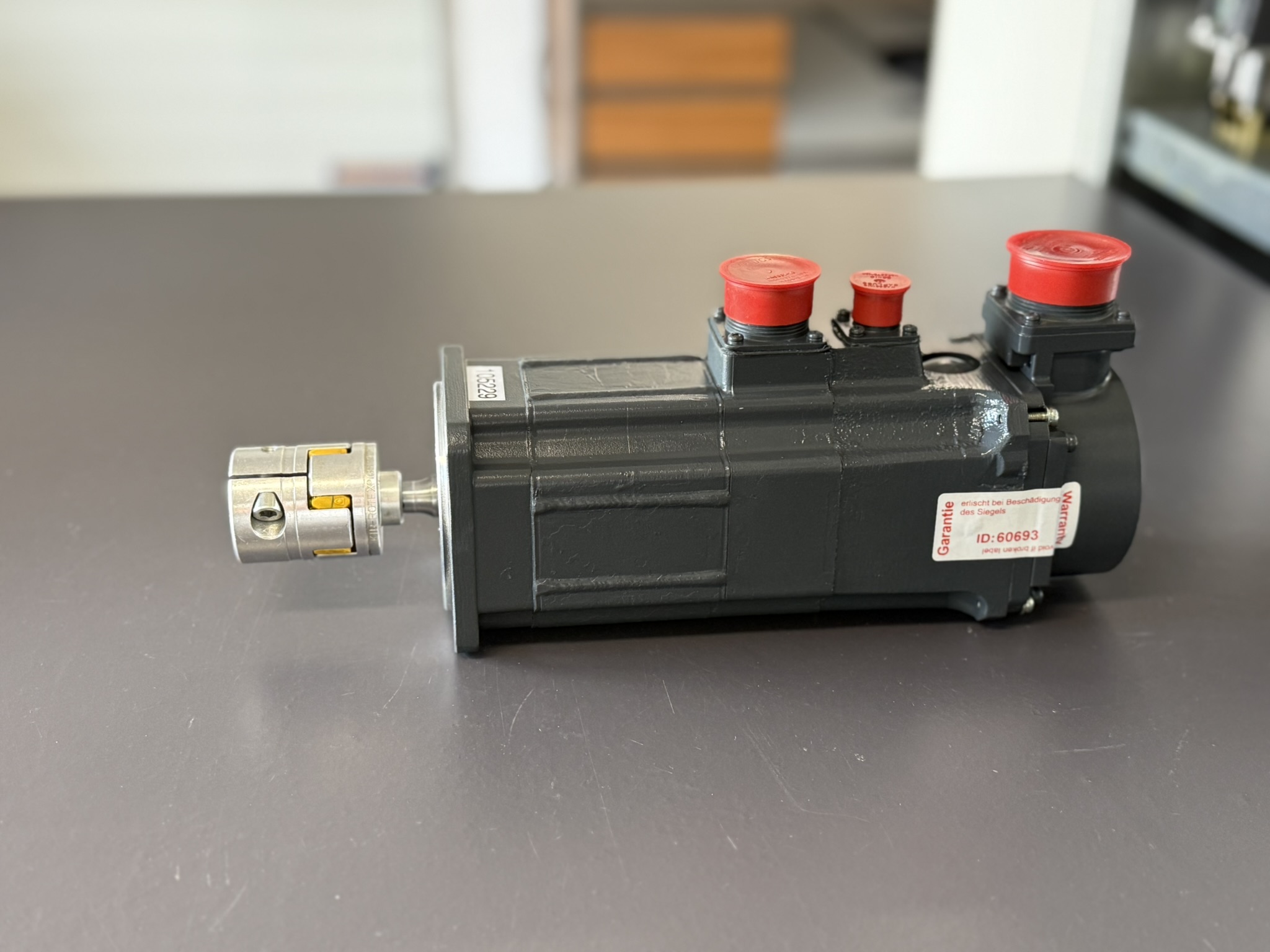 Mitsubishi HA33NCB-TSD5 AC Servo Motor Ansicht 2
