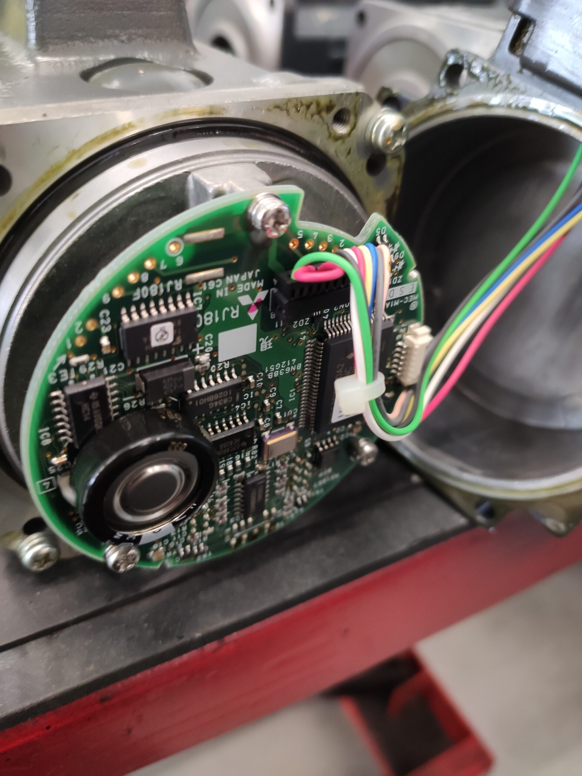 Mitsubishi HA33NCB-TSD5 AC Servo Motor Encoder voller Öl