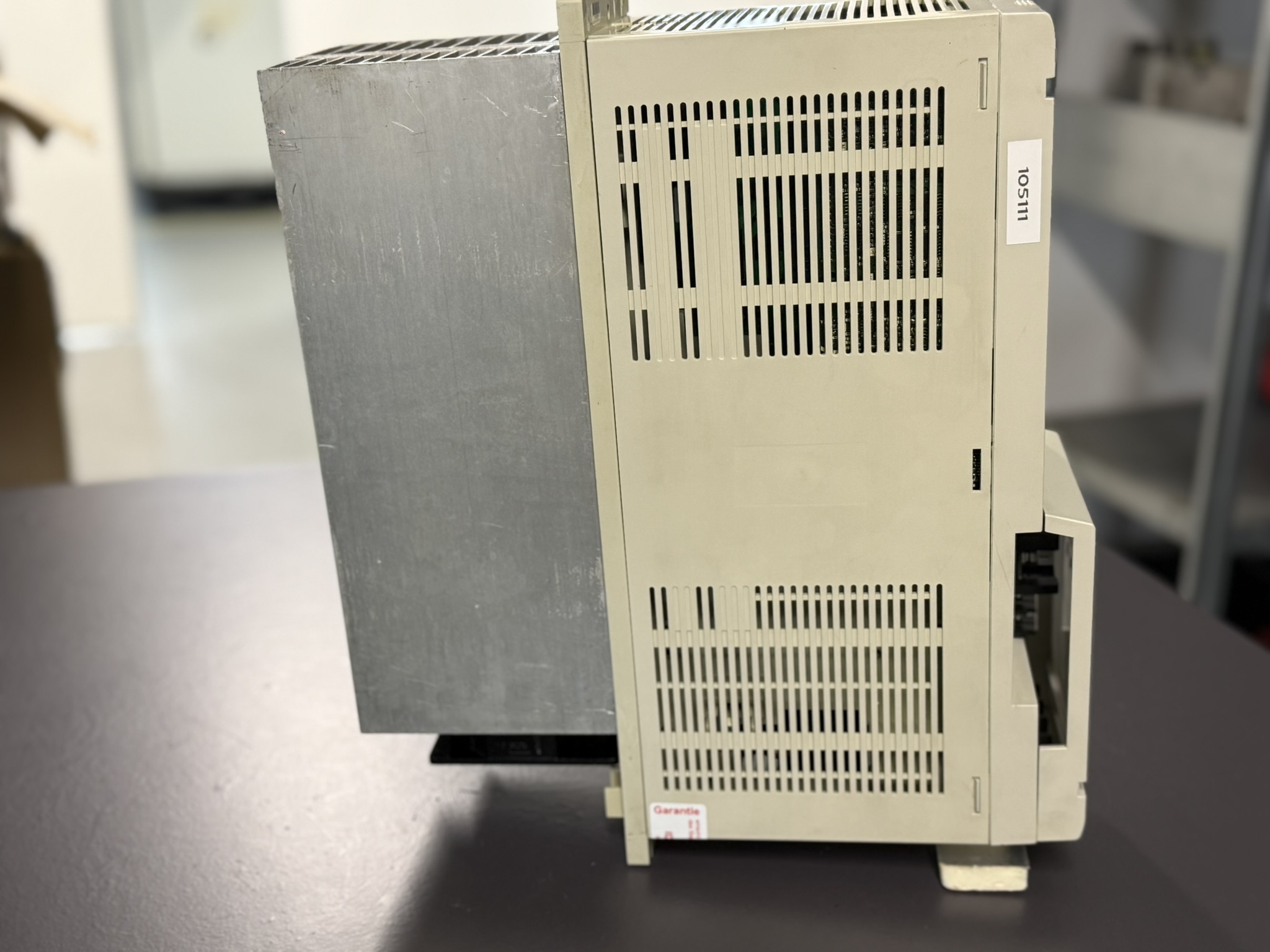 Mitsubishi MDS-B-SP-185 Spindel Drive Unit Ansicht seitlich 1