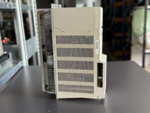 Mitsubishi MDS-C1-CV-185 Power Supply Unit Bild seitlich 2