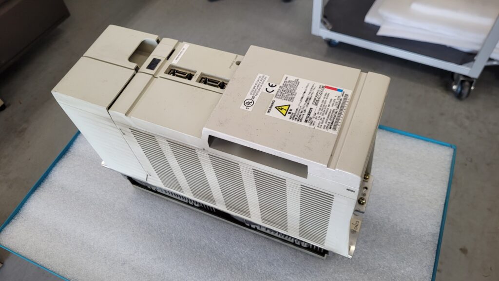 Mitsubishi MDS-C1-CV-185 Power Supply Unit vor der Reparatur