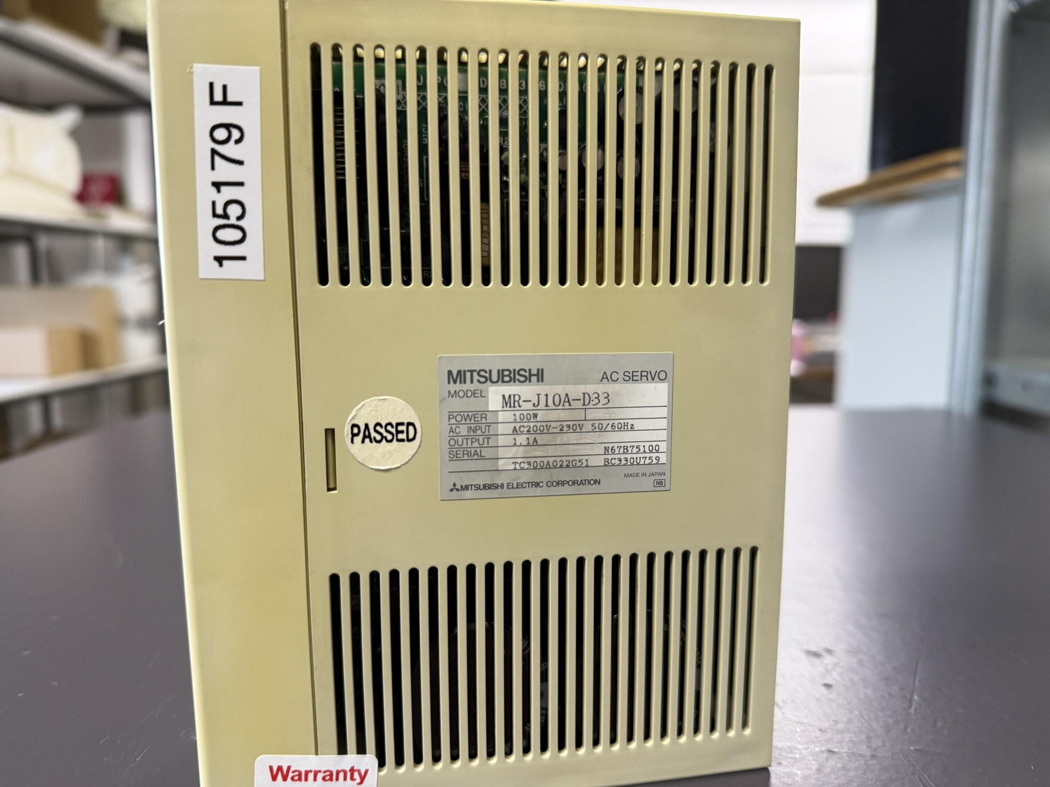 Mitsubishi MR-J10A-D33 AC Servo Drive Unit Typenbezeichnung