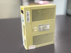Mitsubishi MR-J10A-D33 AC Servo Drive Unit seite 1